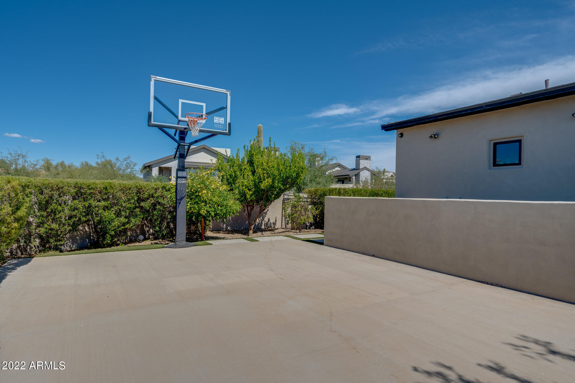 PINNACLE PEAK PLACE - Residential