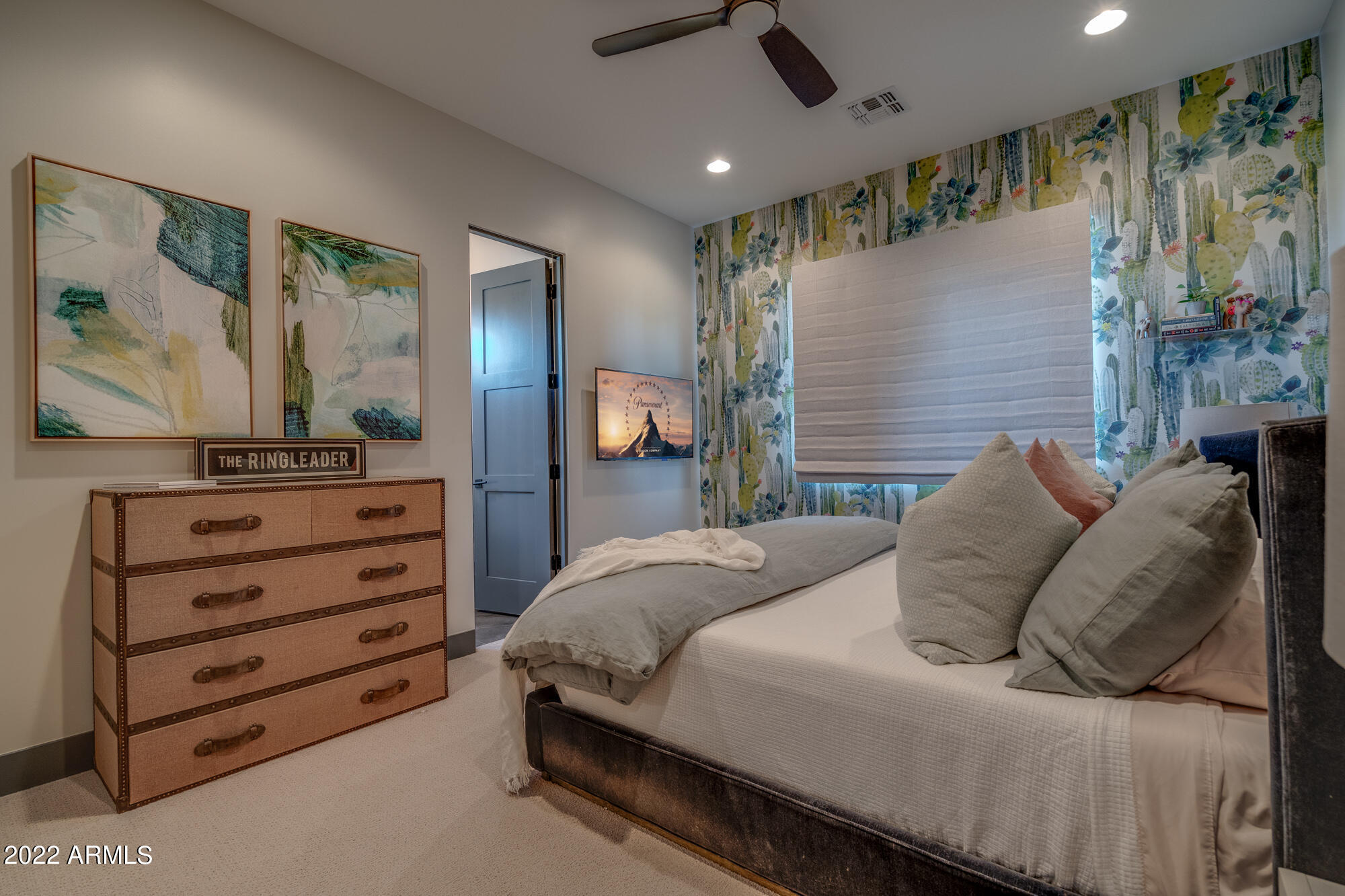 PINNACLE PEAK PLACE - Residential