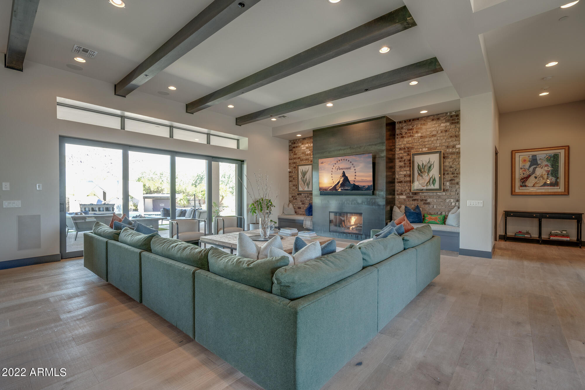 PINNACLE PEAK PLACE - Residential