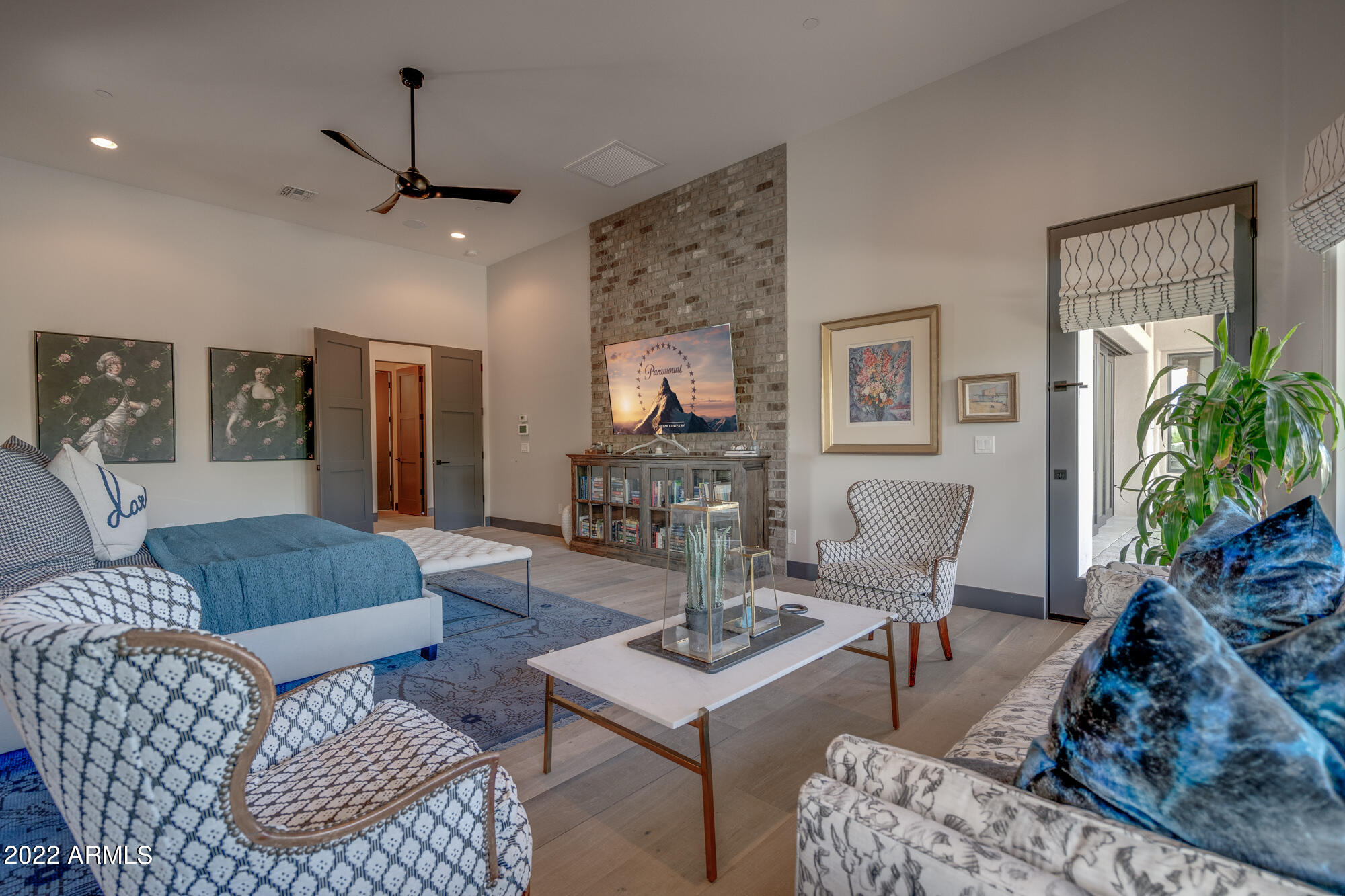 PINNACLE PEAK PLACE - Residential