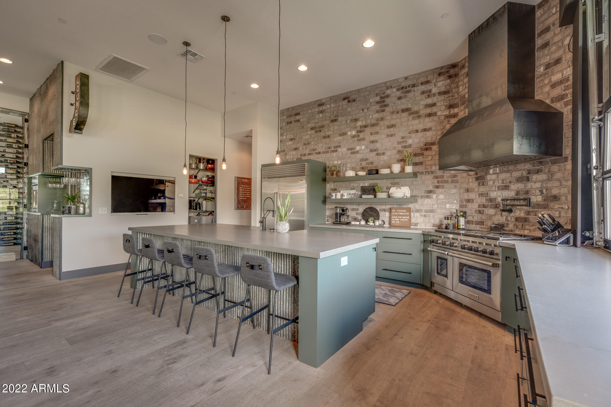 PINNACLE PEAK PLACE - Residential