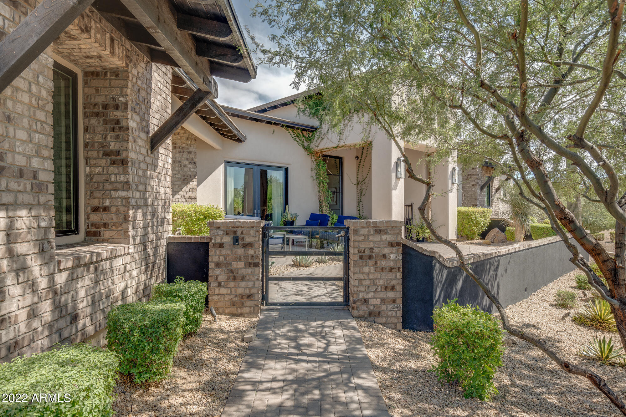 PINNACLE PEAK PLACE - Residential