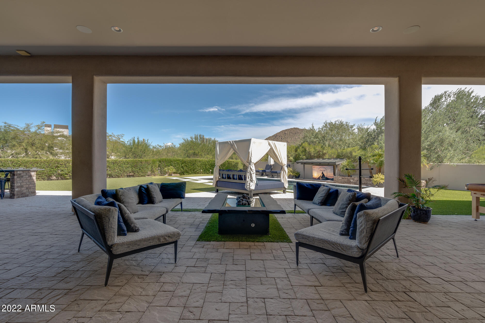 PINNACLE PEAK PLACE - Residential