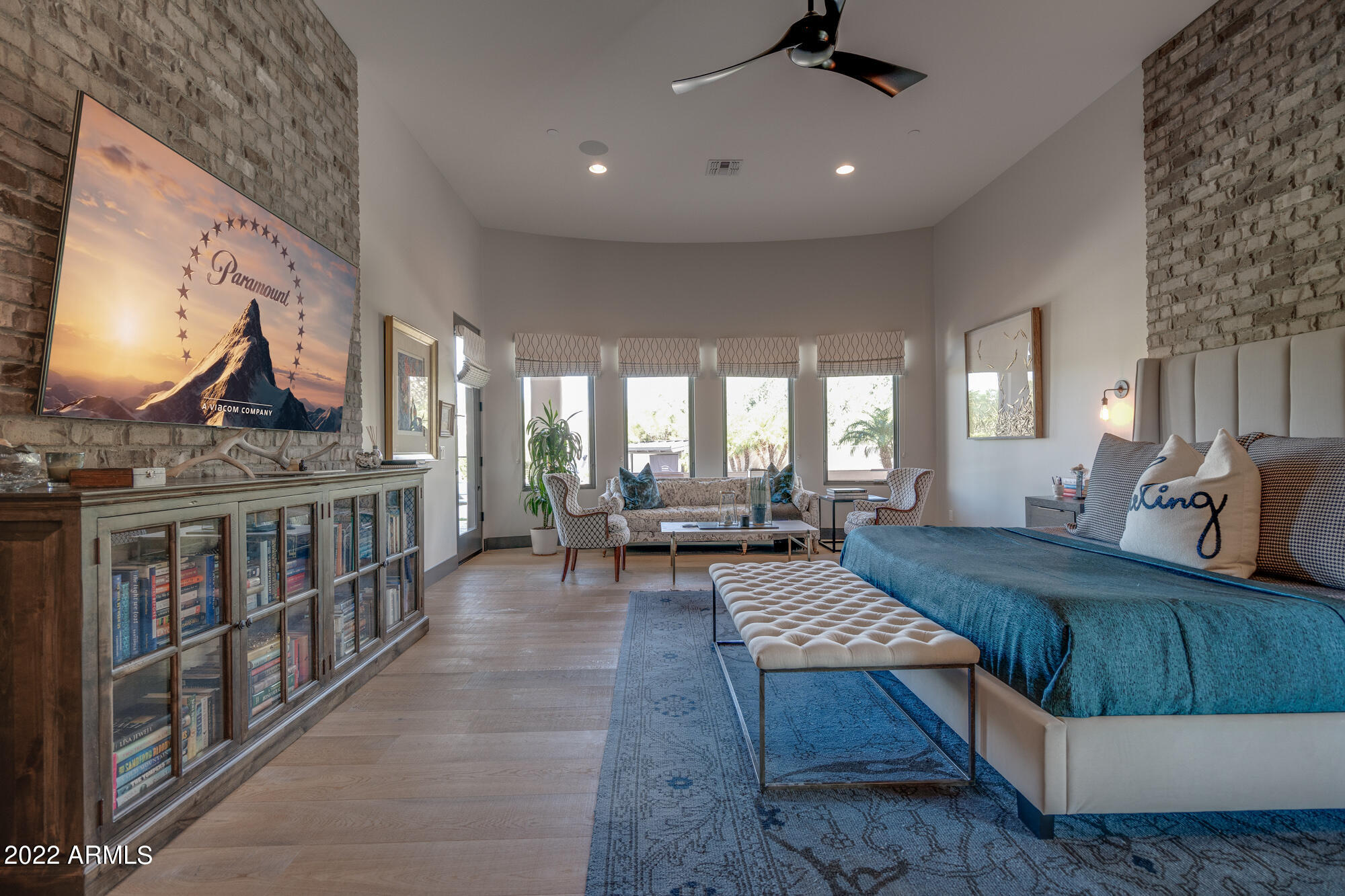 PINNACLE PEAK PLACE - Residential