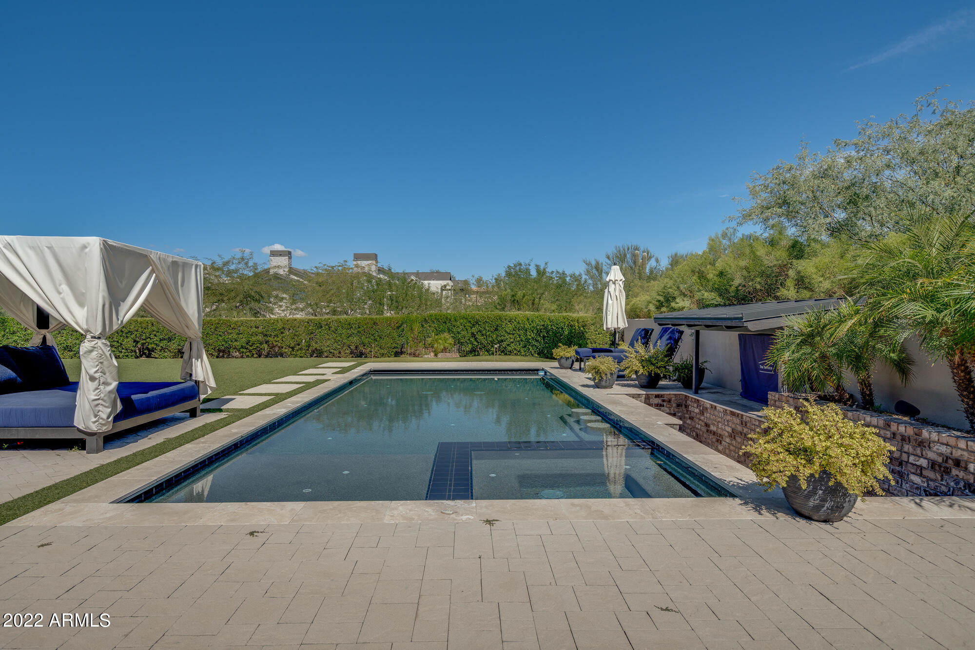 PINNACLE PEAK PLACE - Residential