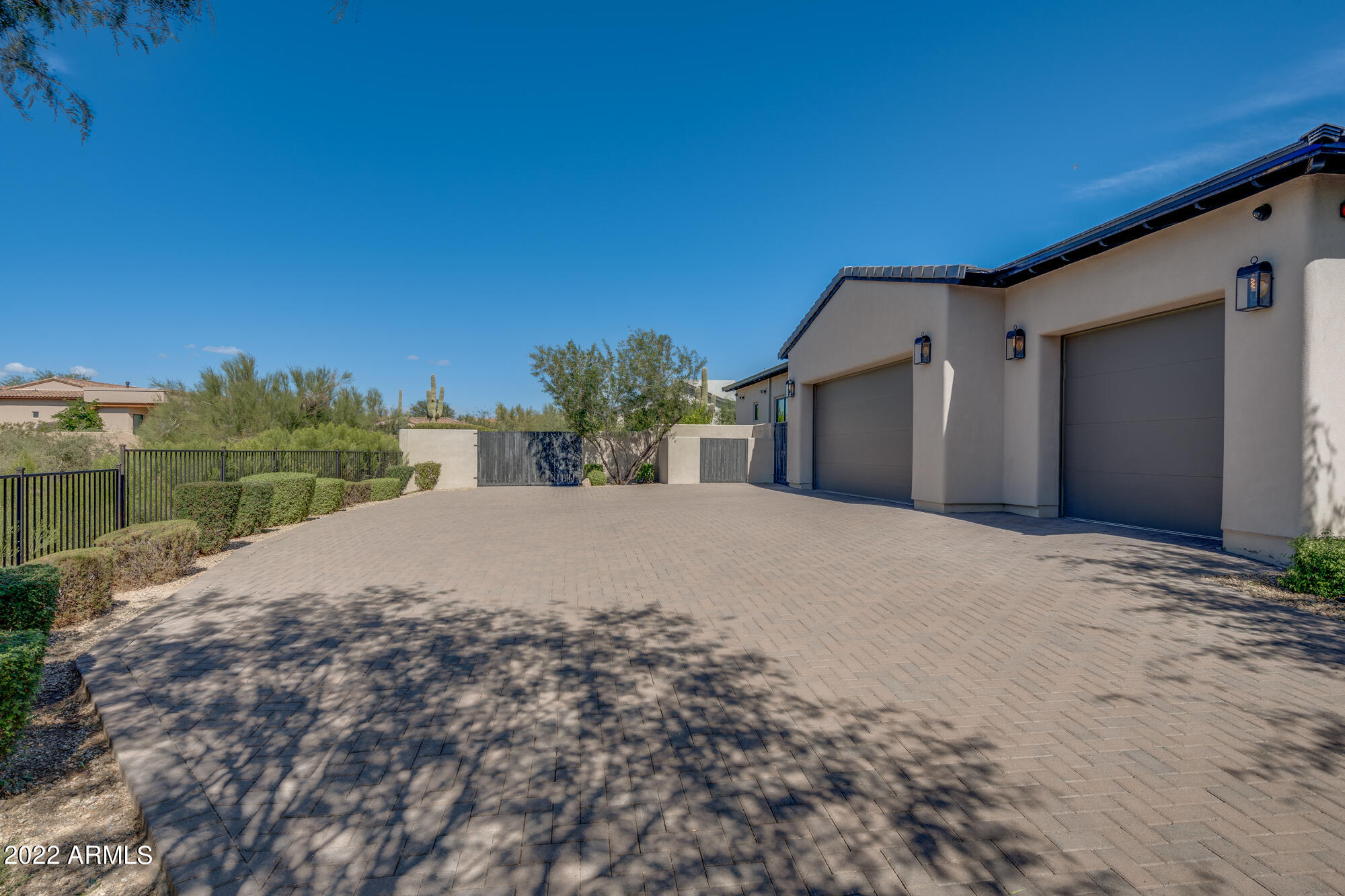 PINNACLE PEAK PLACE - Residential