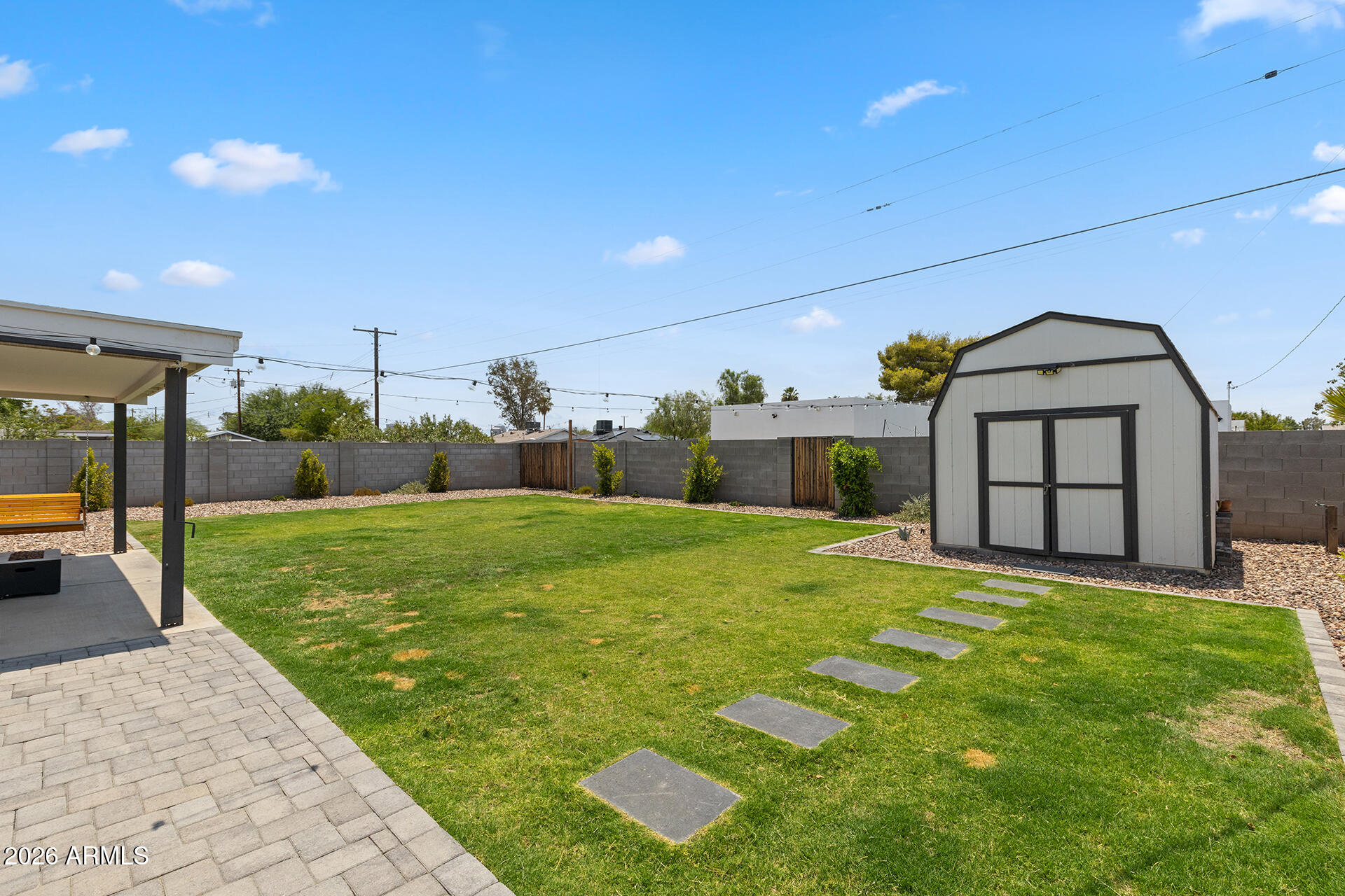 LONG ESTATES - Residential