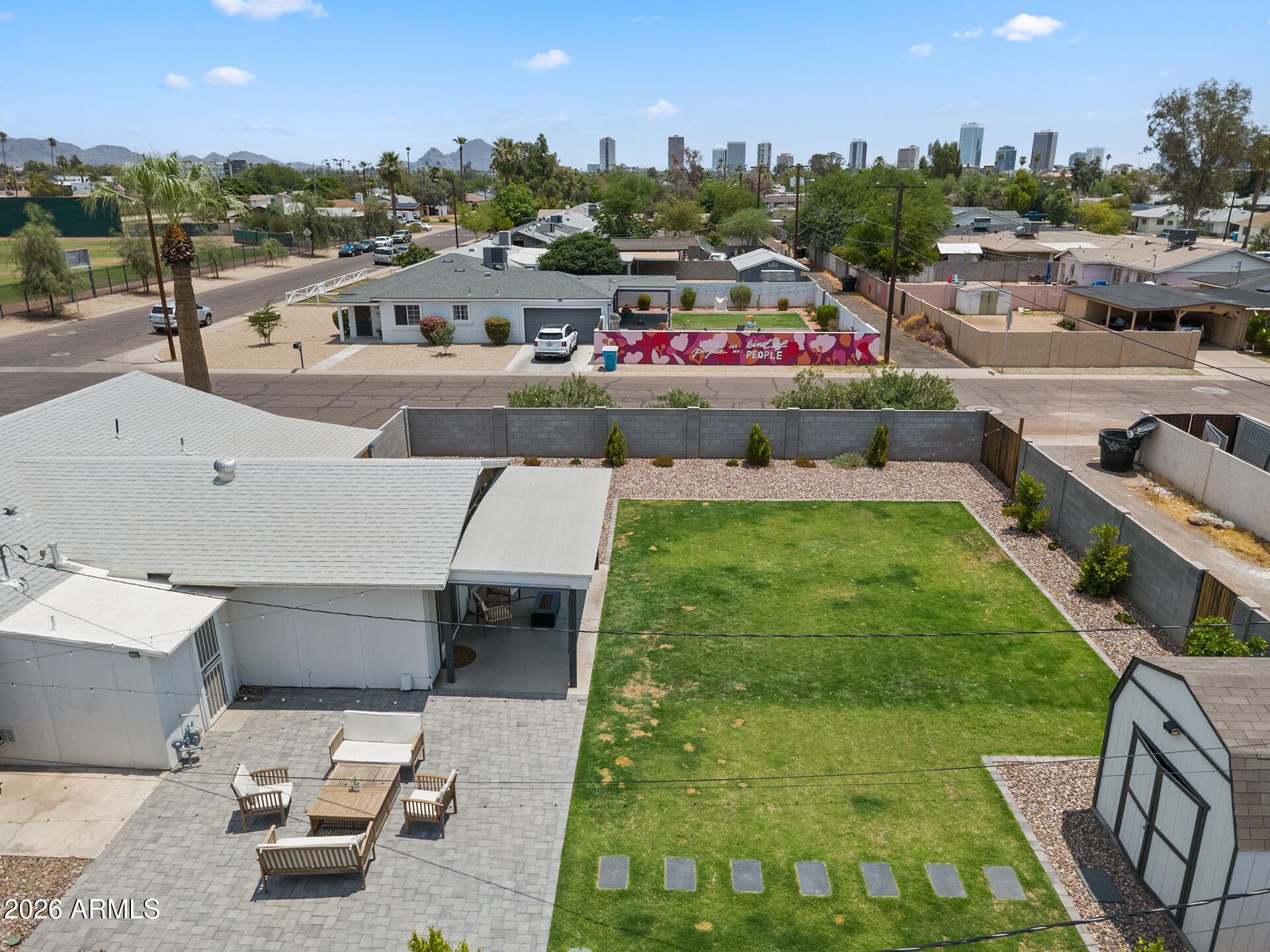 LONG ESTATES - Residential