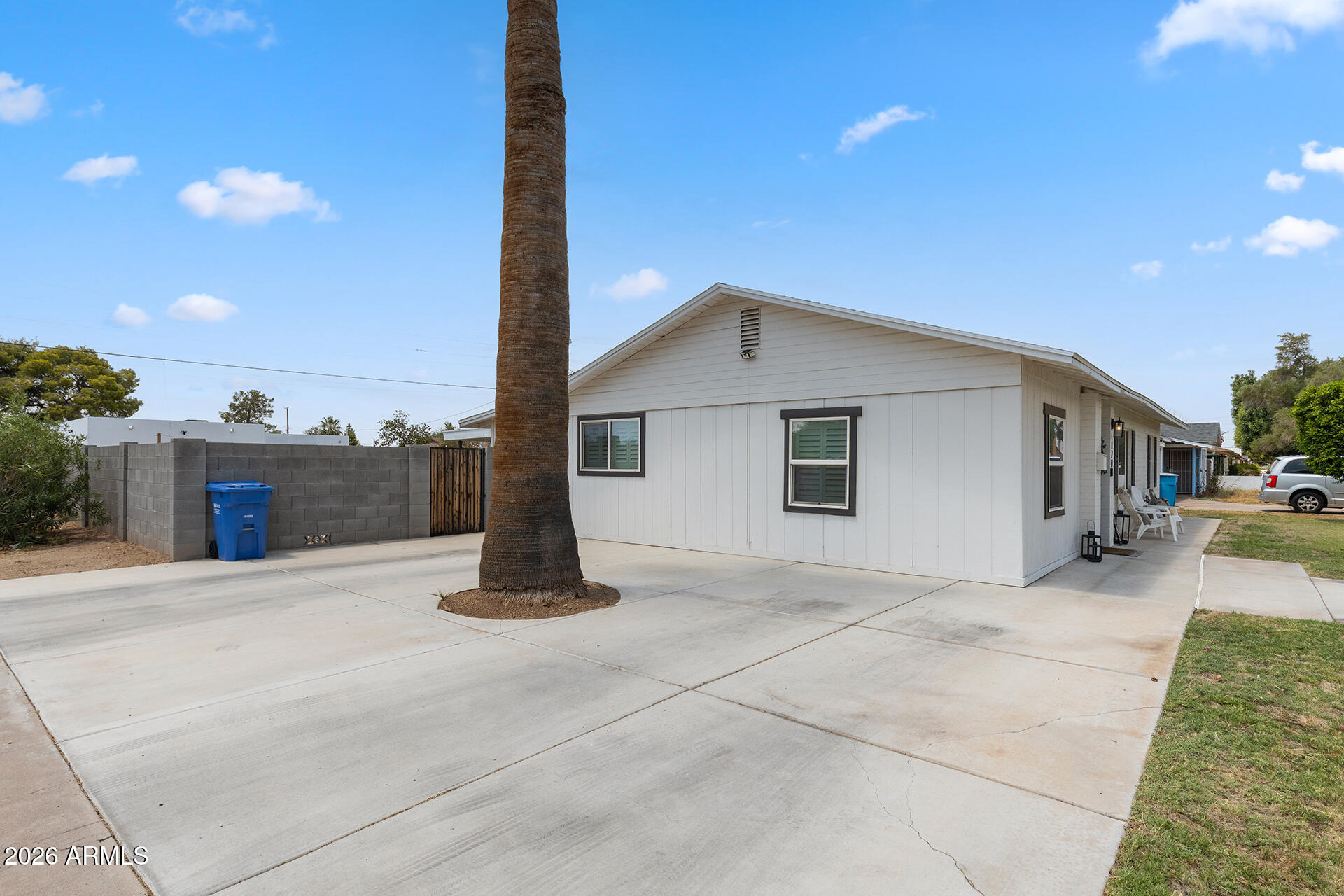 LONG ESTATES - Residential