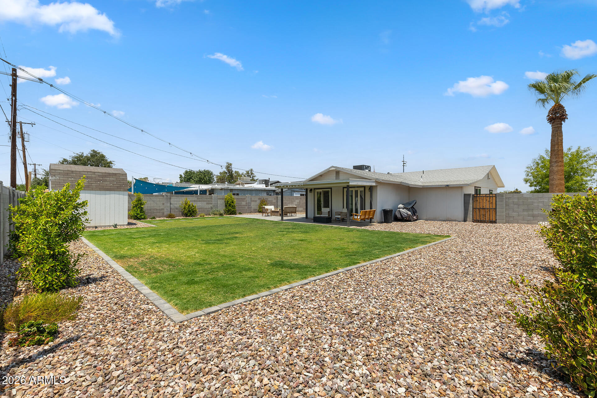 LONG ESTATES - Residential