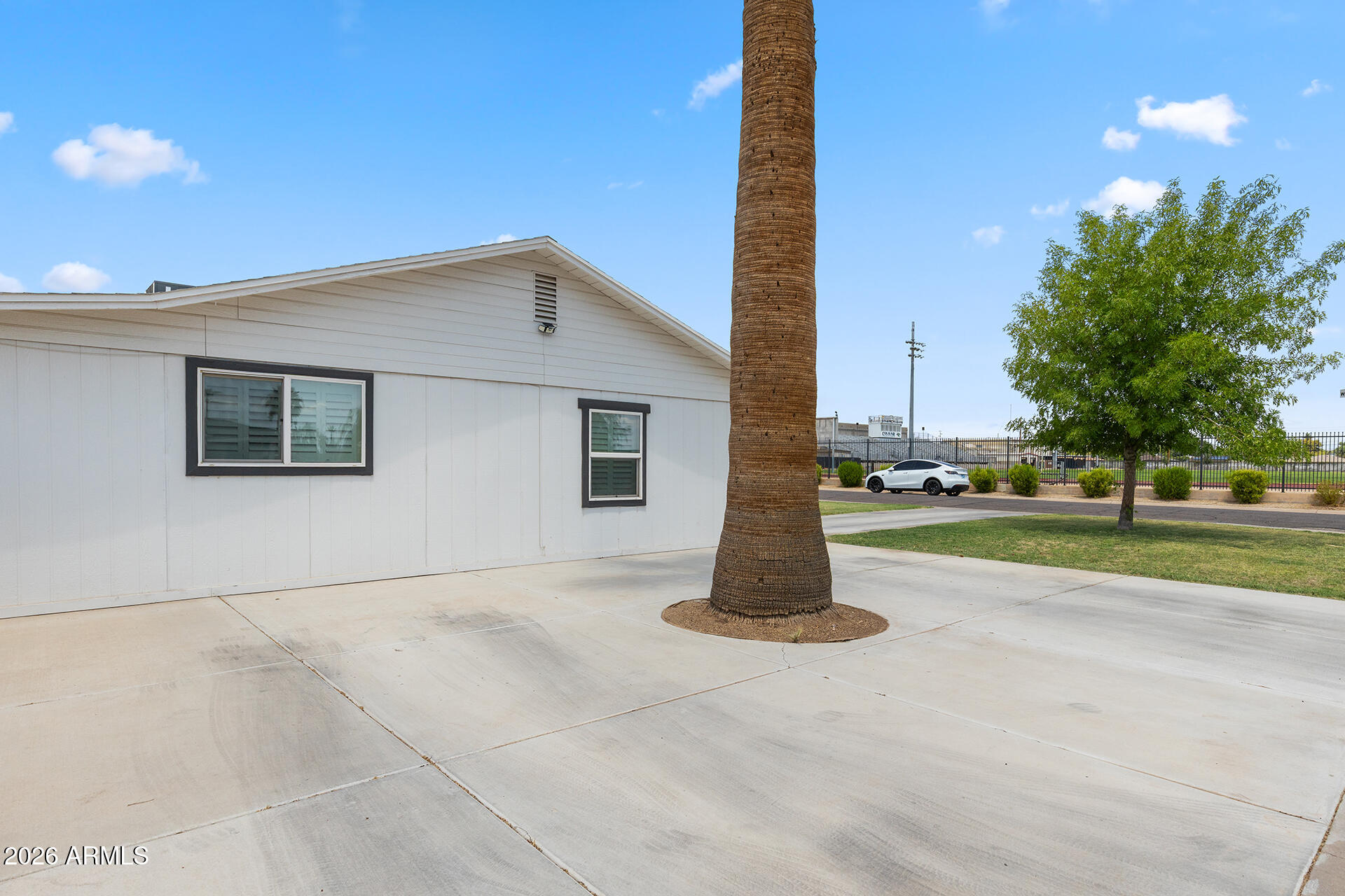 LONG ESTATES - Residential