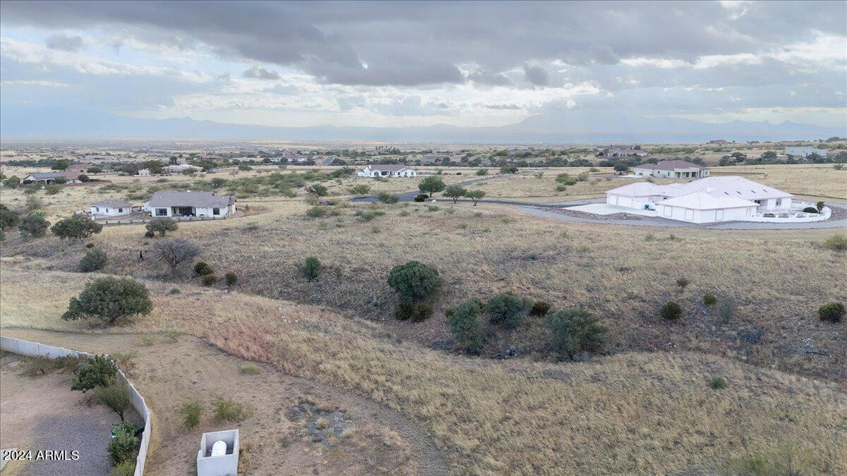 WILDHORSE - Land