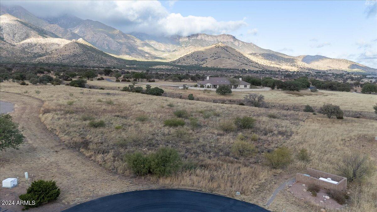 WILDHORSE - Land