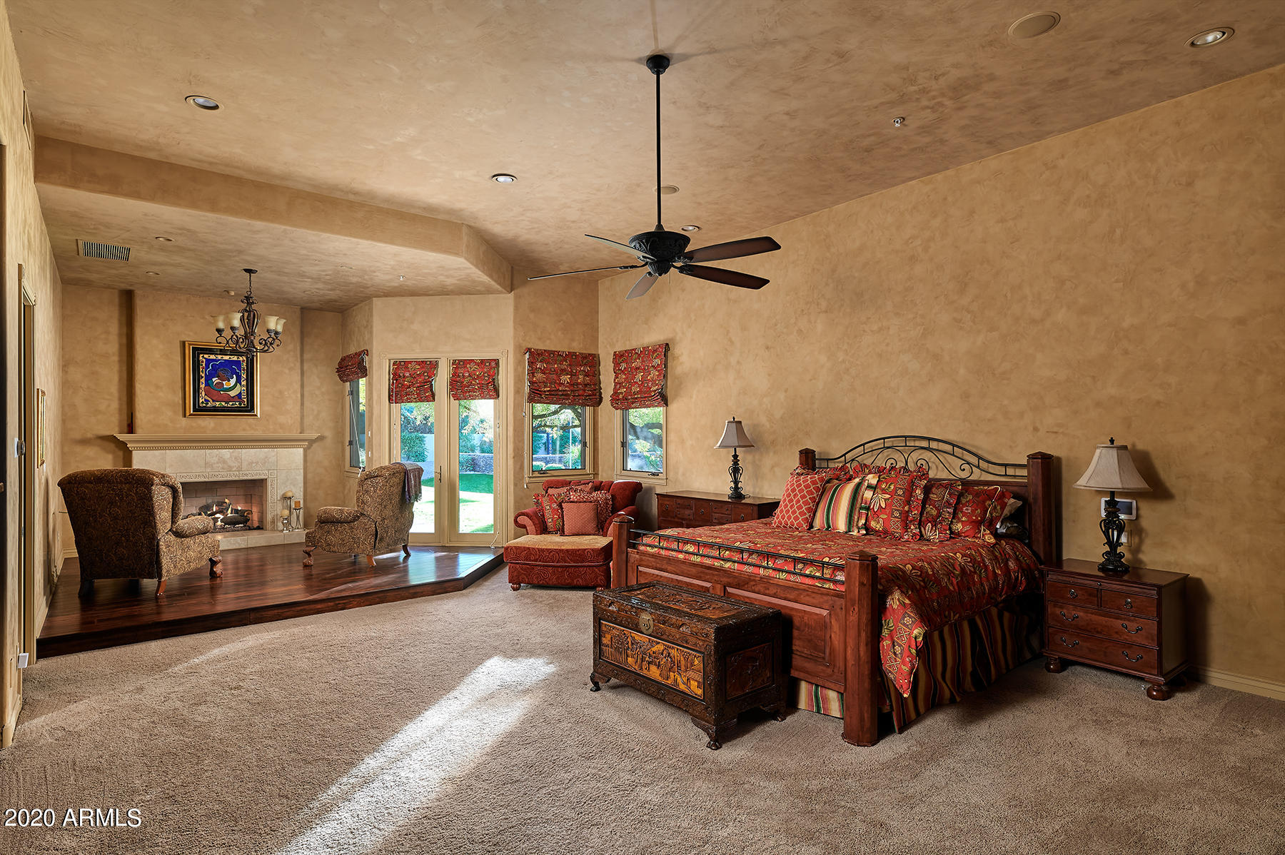 CAMELBACK COUNTRY ESTATES - Residential