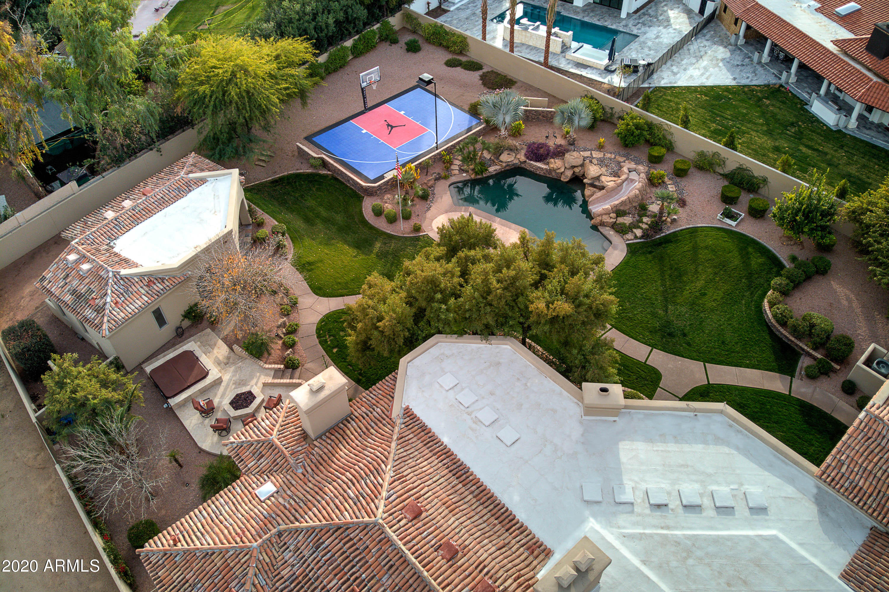 CAMELBACK COUNTRY ESTATES - Residential
