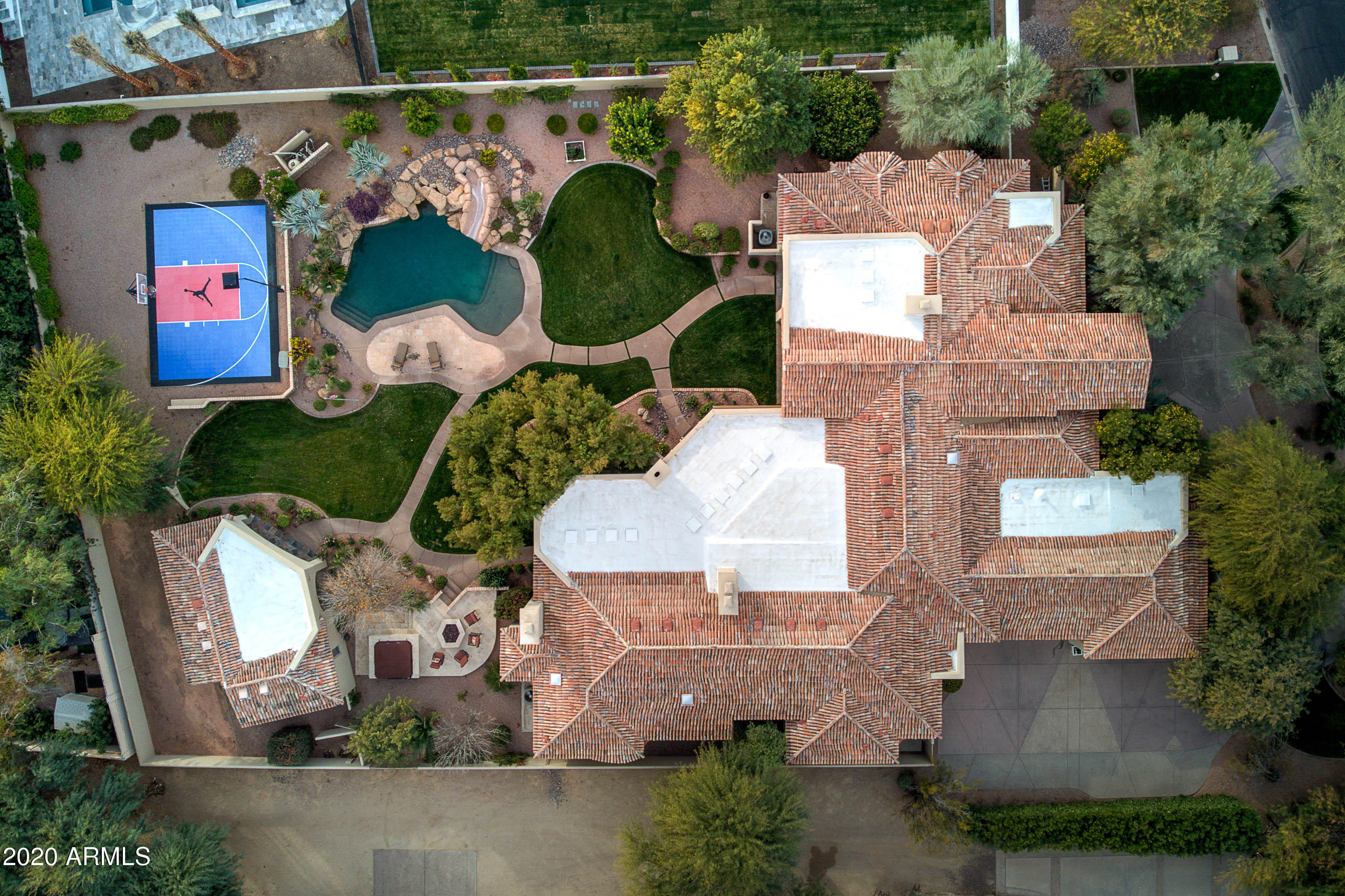 CAMELBACK COUNTRY ESTATES - Residential
