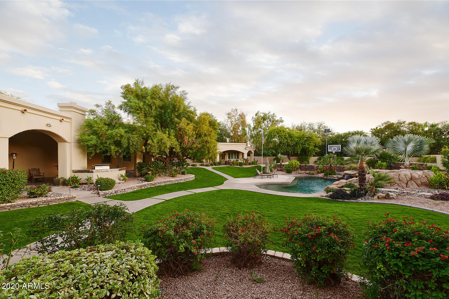 CAMELBACK COUNTRY ESTATES - Residential