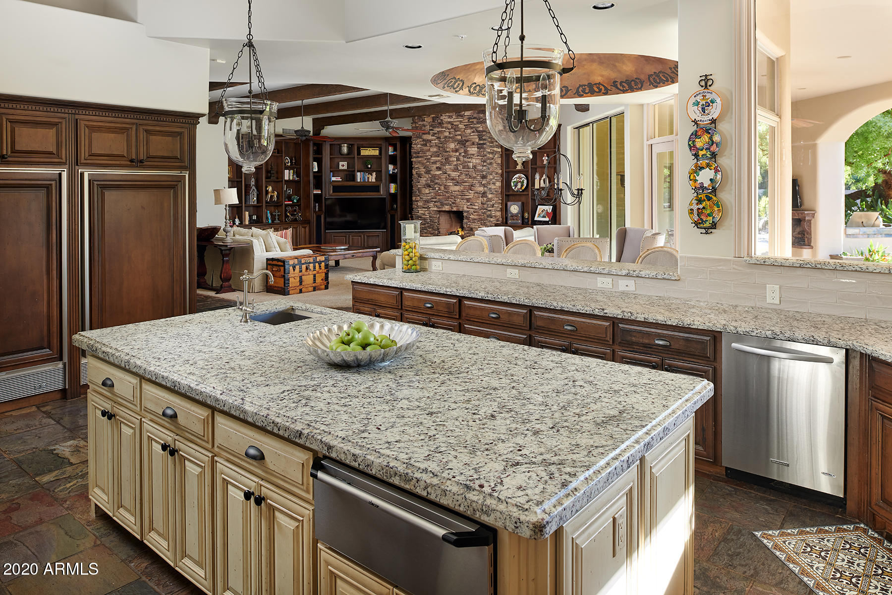 CAMELBACK COUNTRY ESTATES - Residential