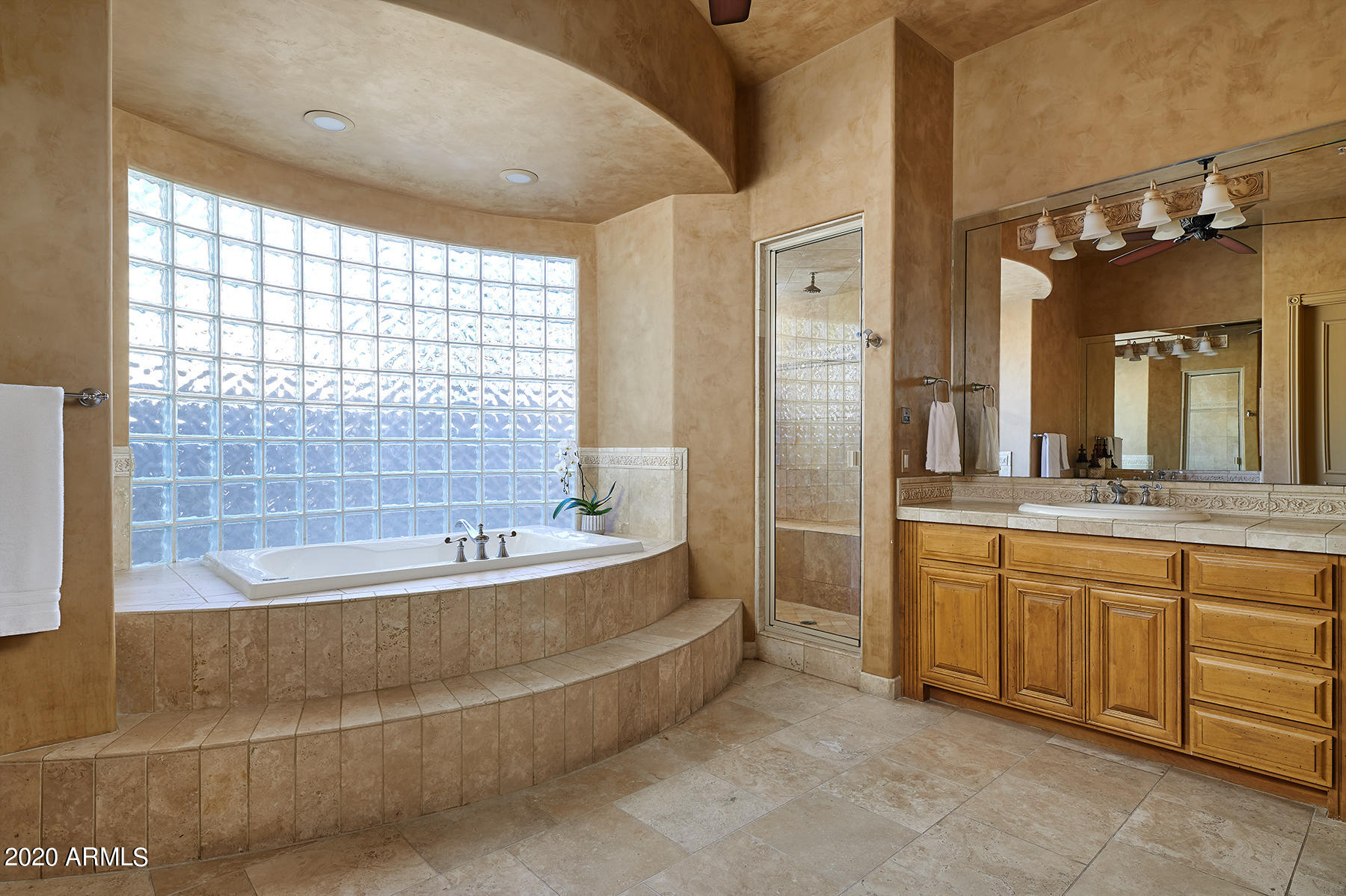 CAMELBACK COUNTRY ESTATES - Residential