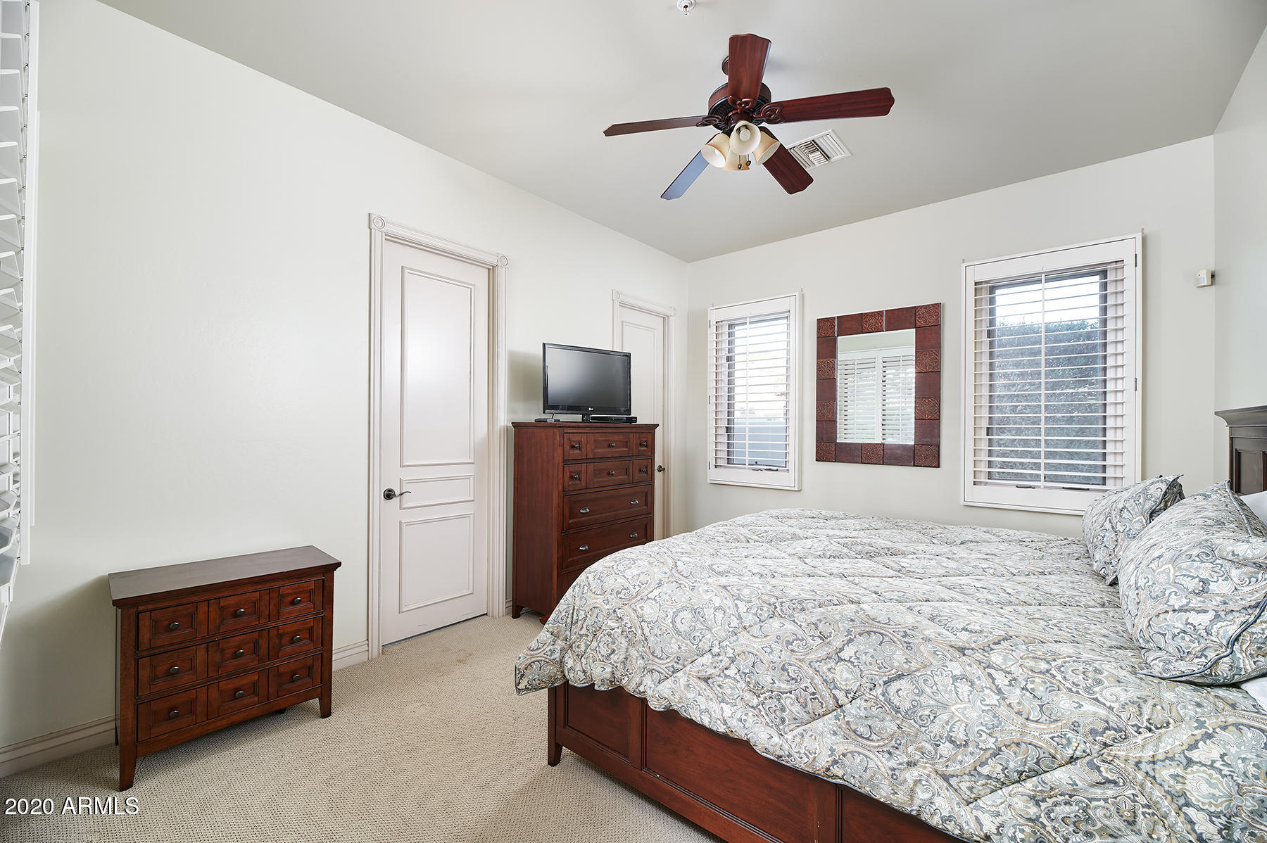CAMELBACK COUNTRY ESTATES - Residential