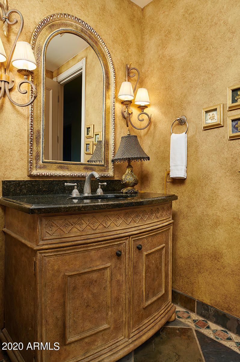 CAMELBACK COUNTRY ESTATES - Residential