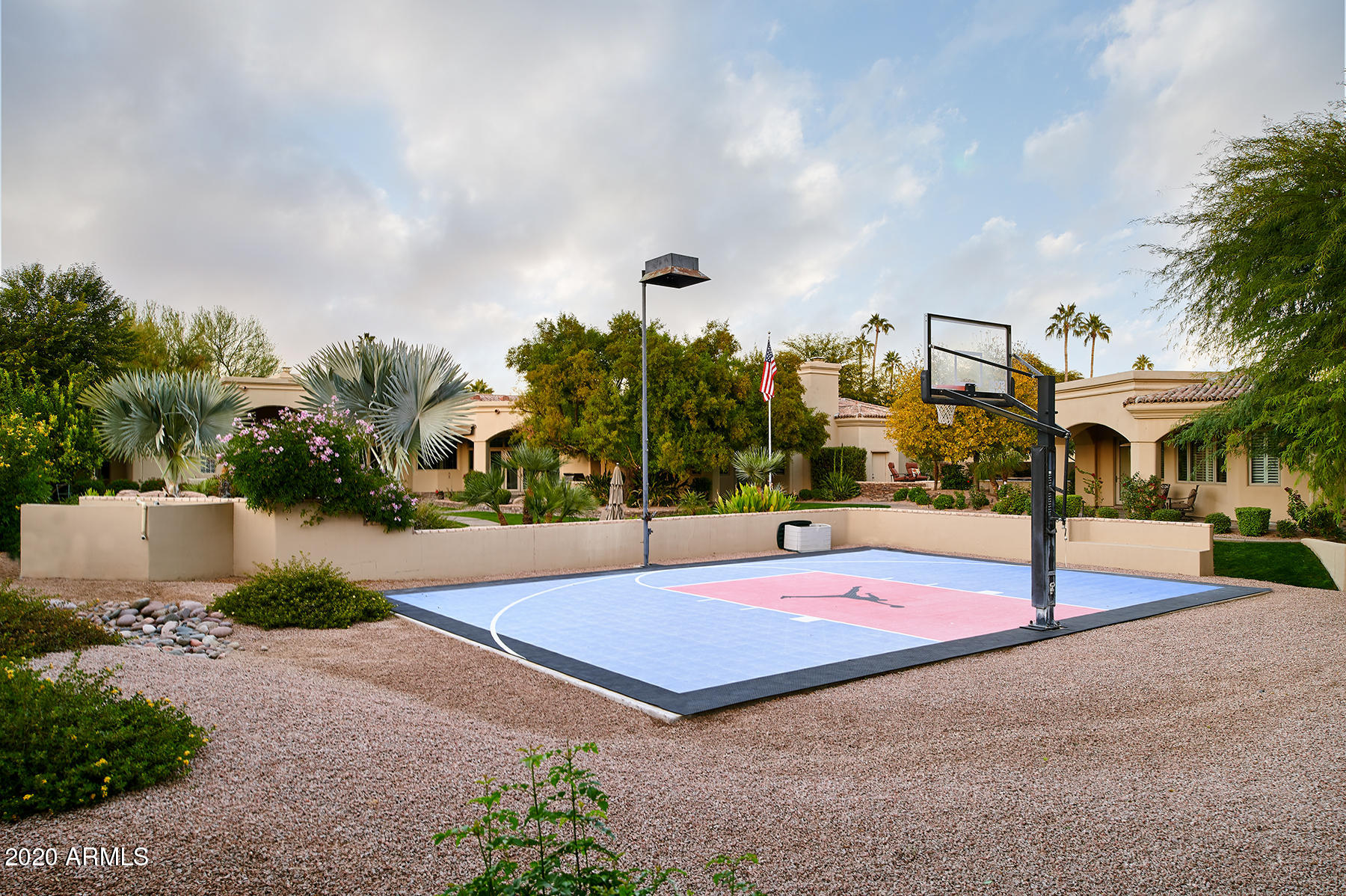 CAMELBACK COUNTRY ESTATES - Residential