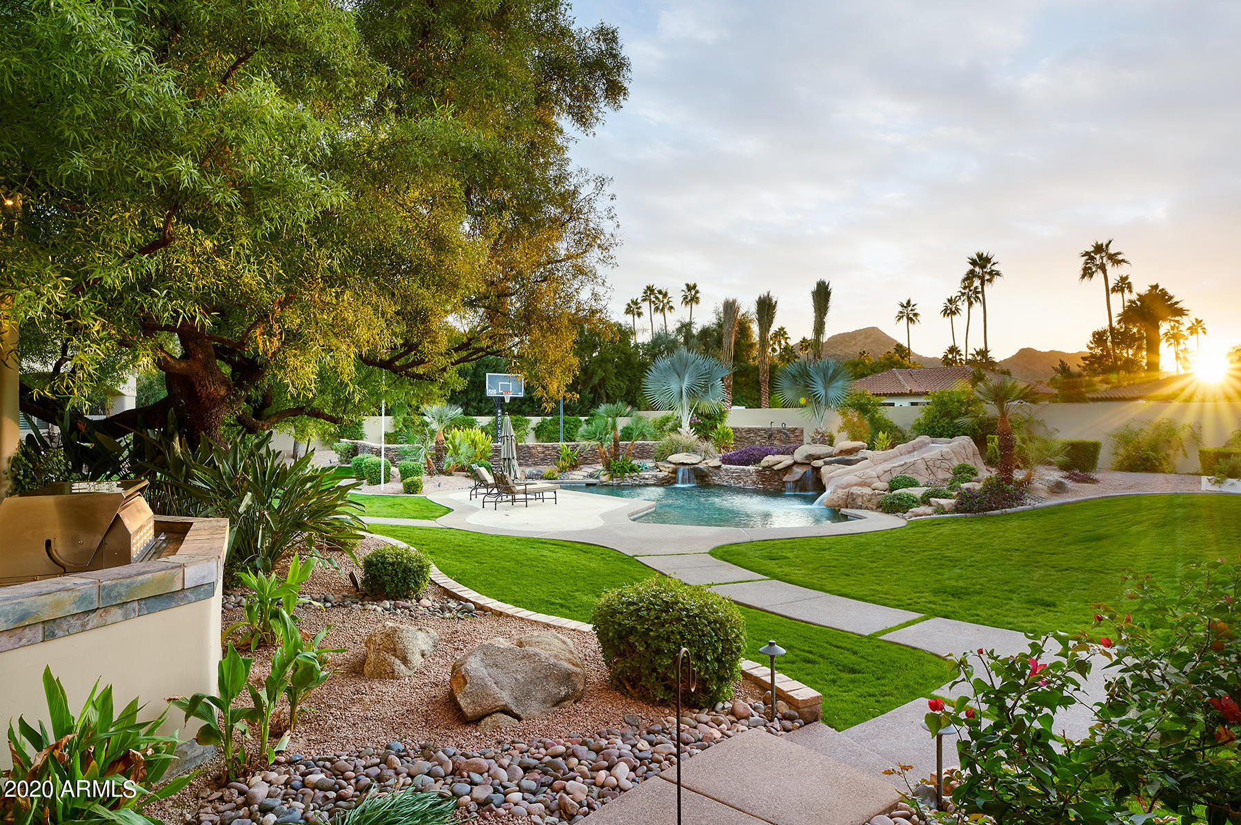 CAMELBACK COUNTRY ESTATES - Residential