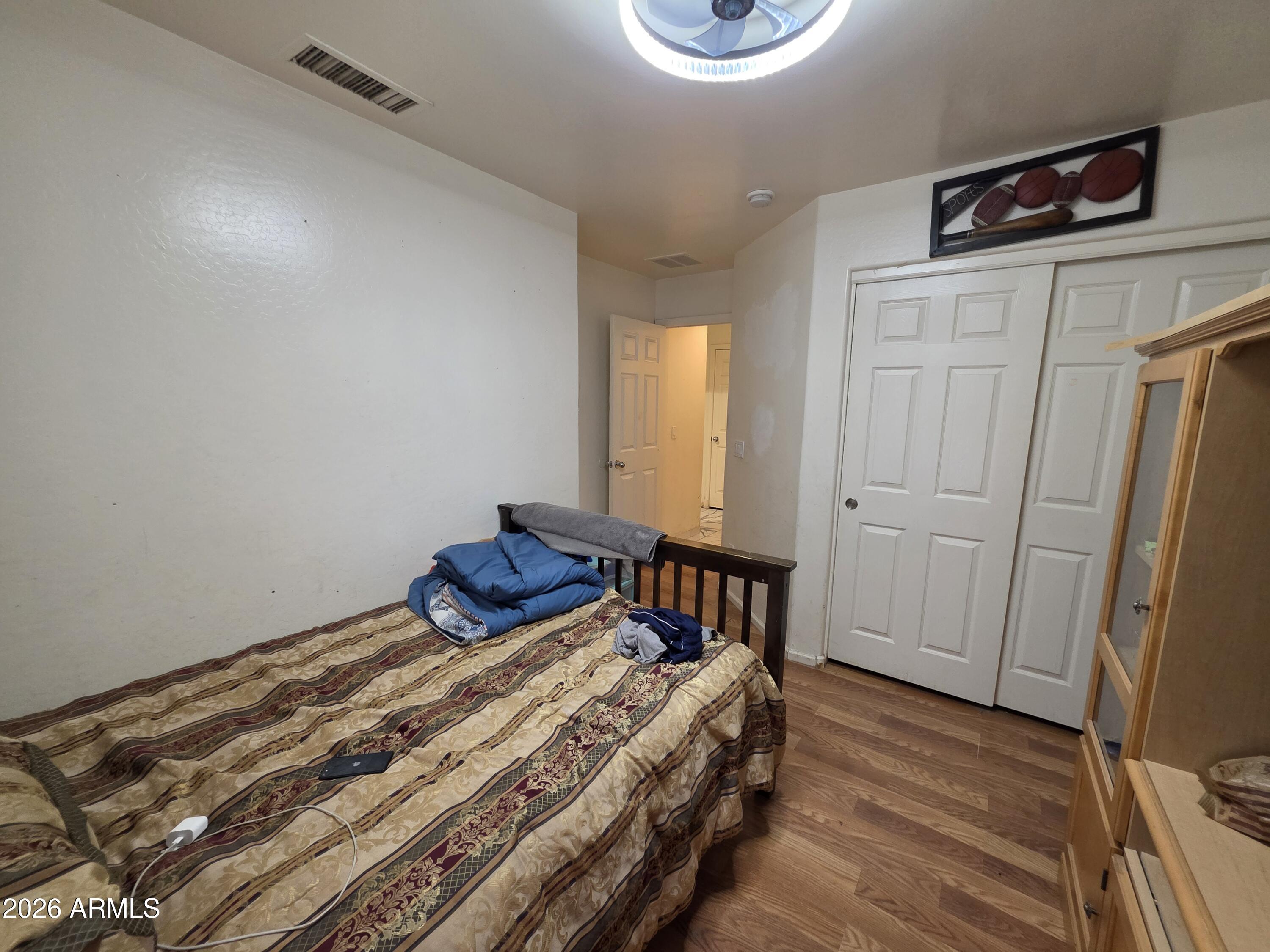 DESERT CEDARS - Residential
