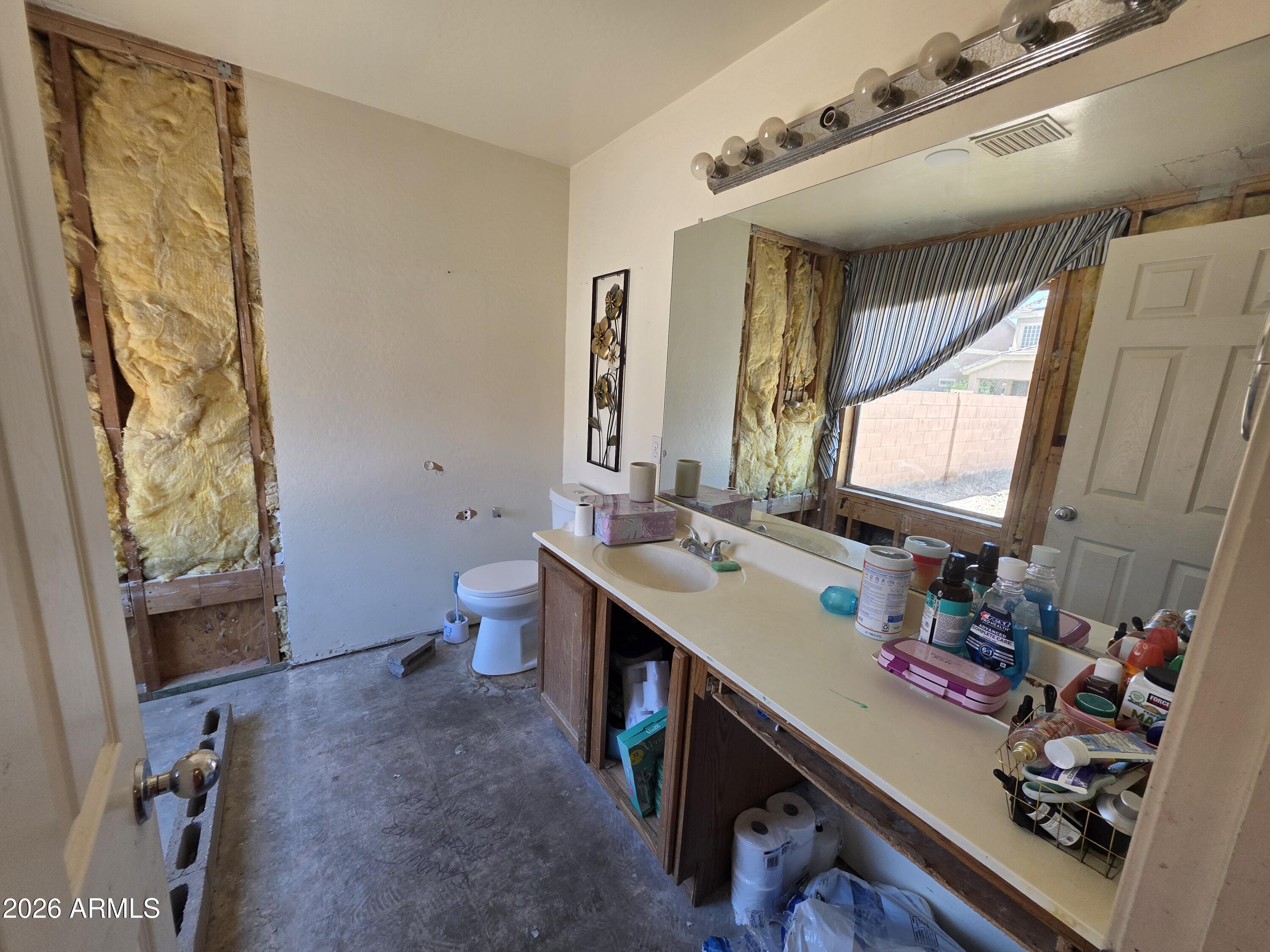 DESERT CEDARS - Residential