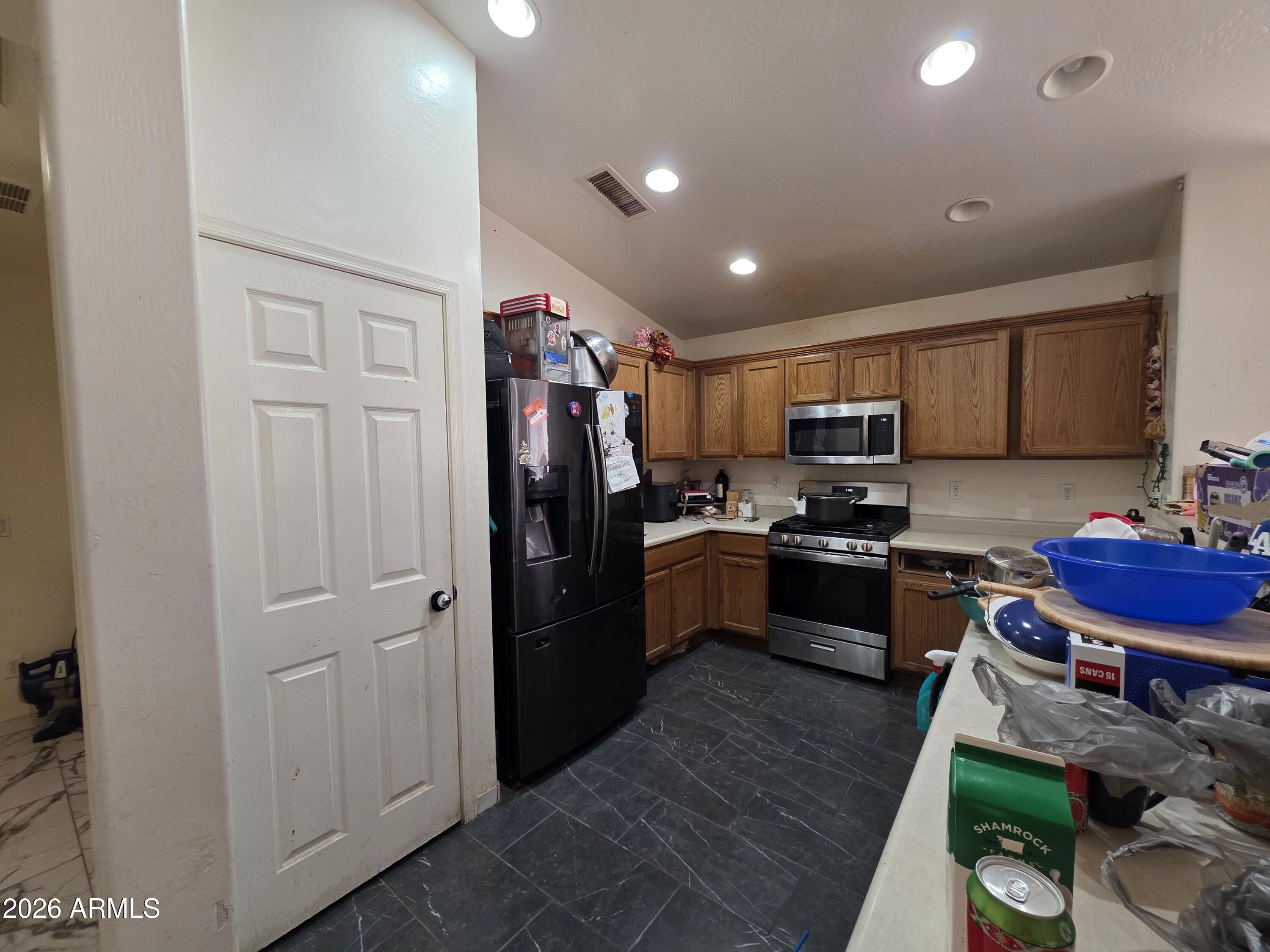 DESERT CEDARS - Residential
