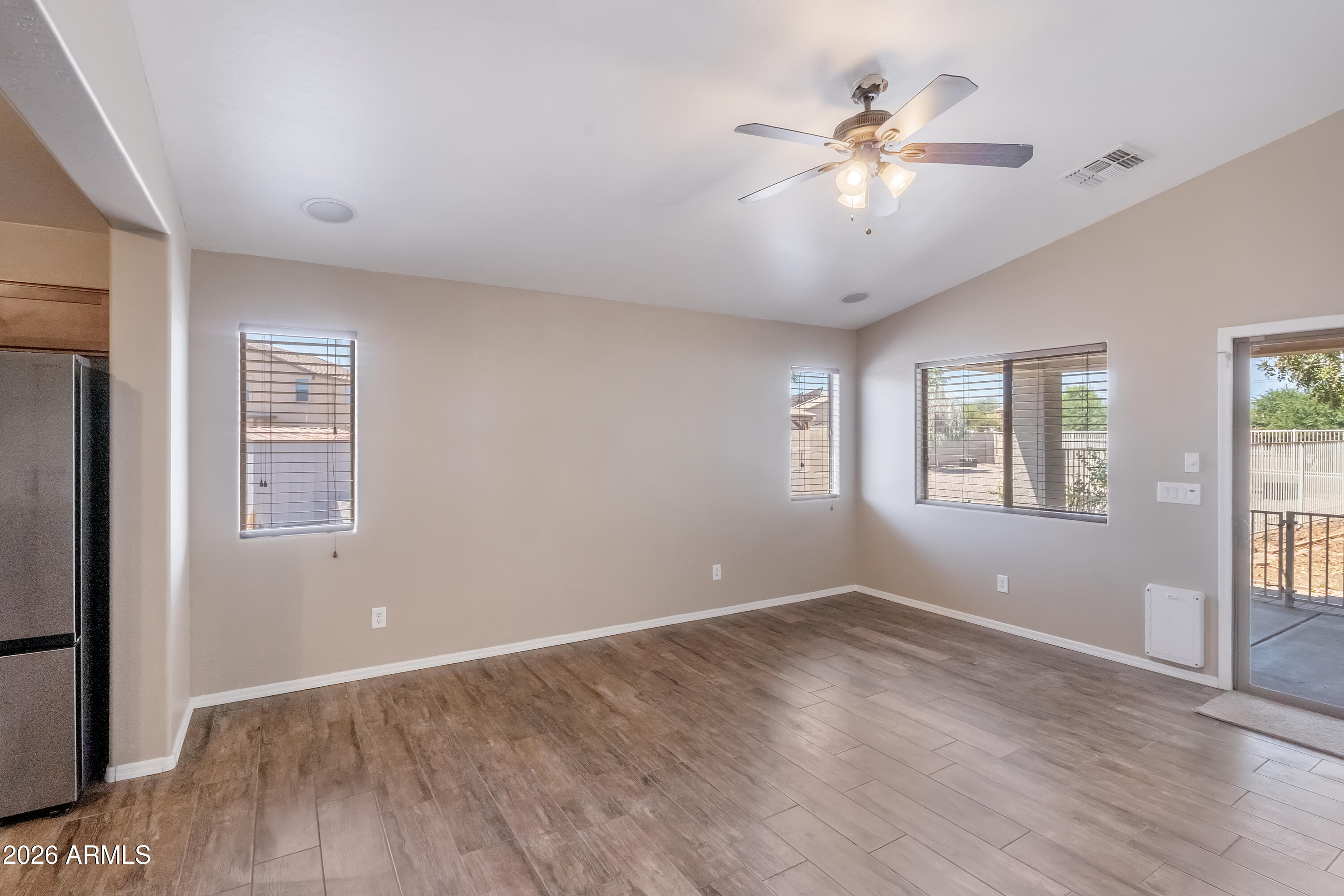 SIENNA VISTA - Residential