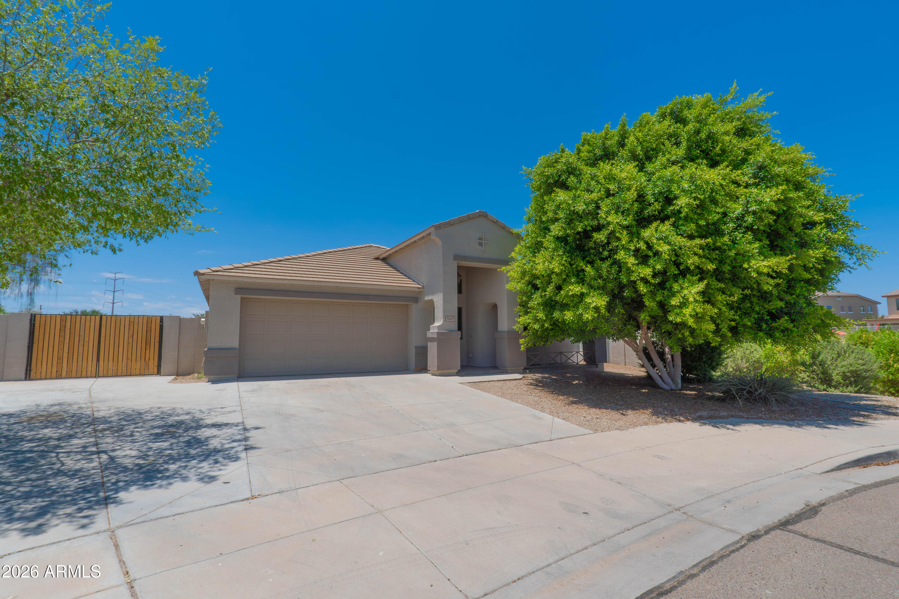 SIENNA VISTA - Residential