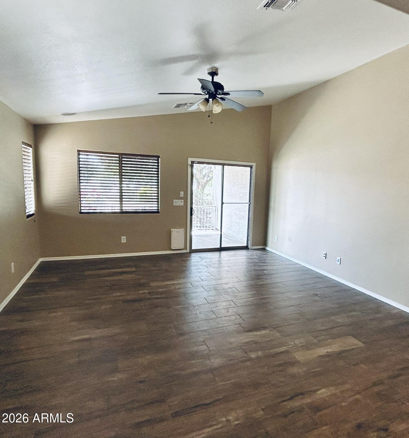 SIENNA VISTA - Residential