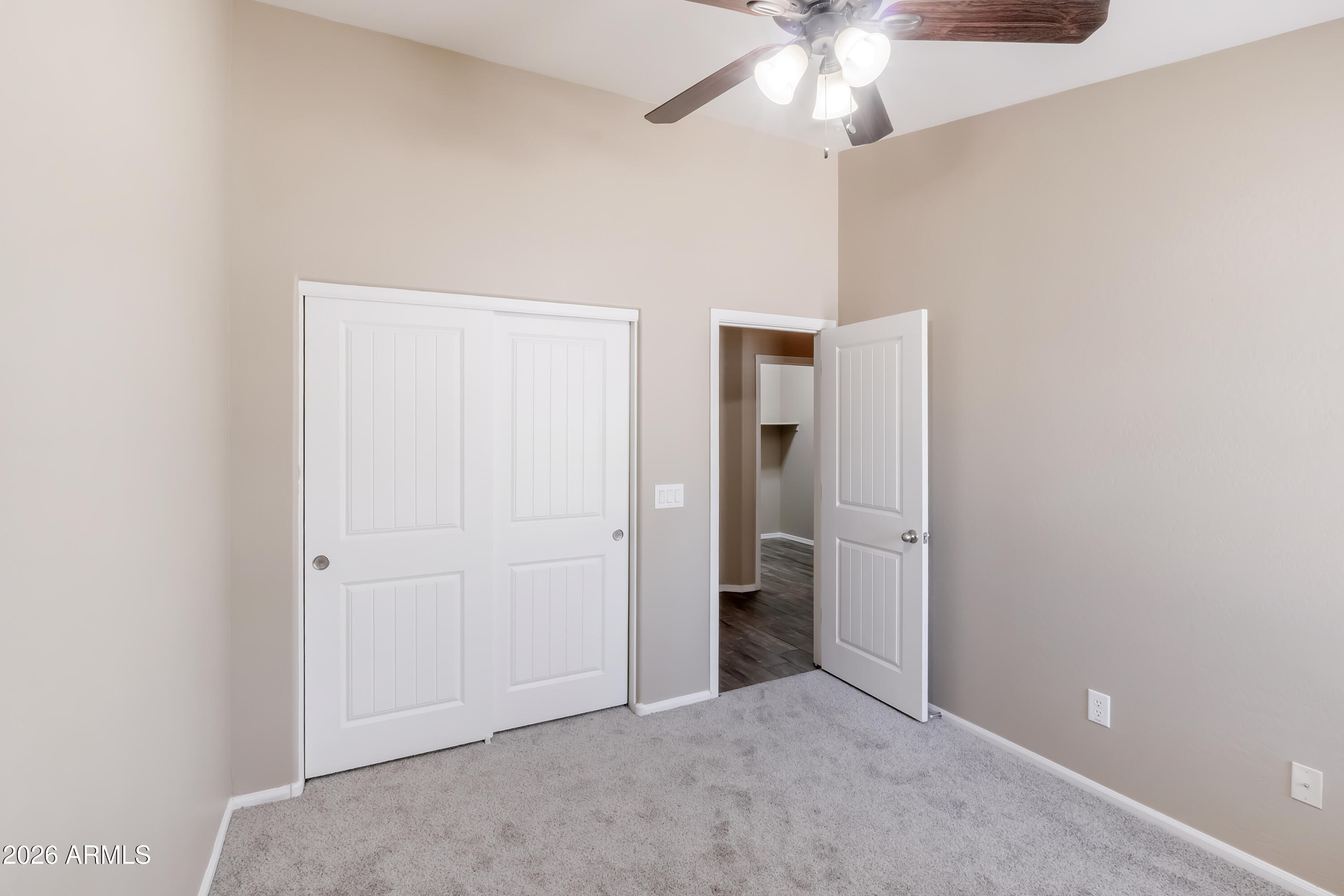SIENNA VISTA - Residential