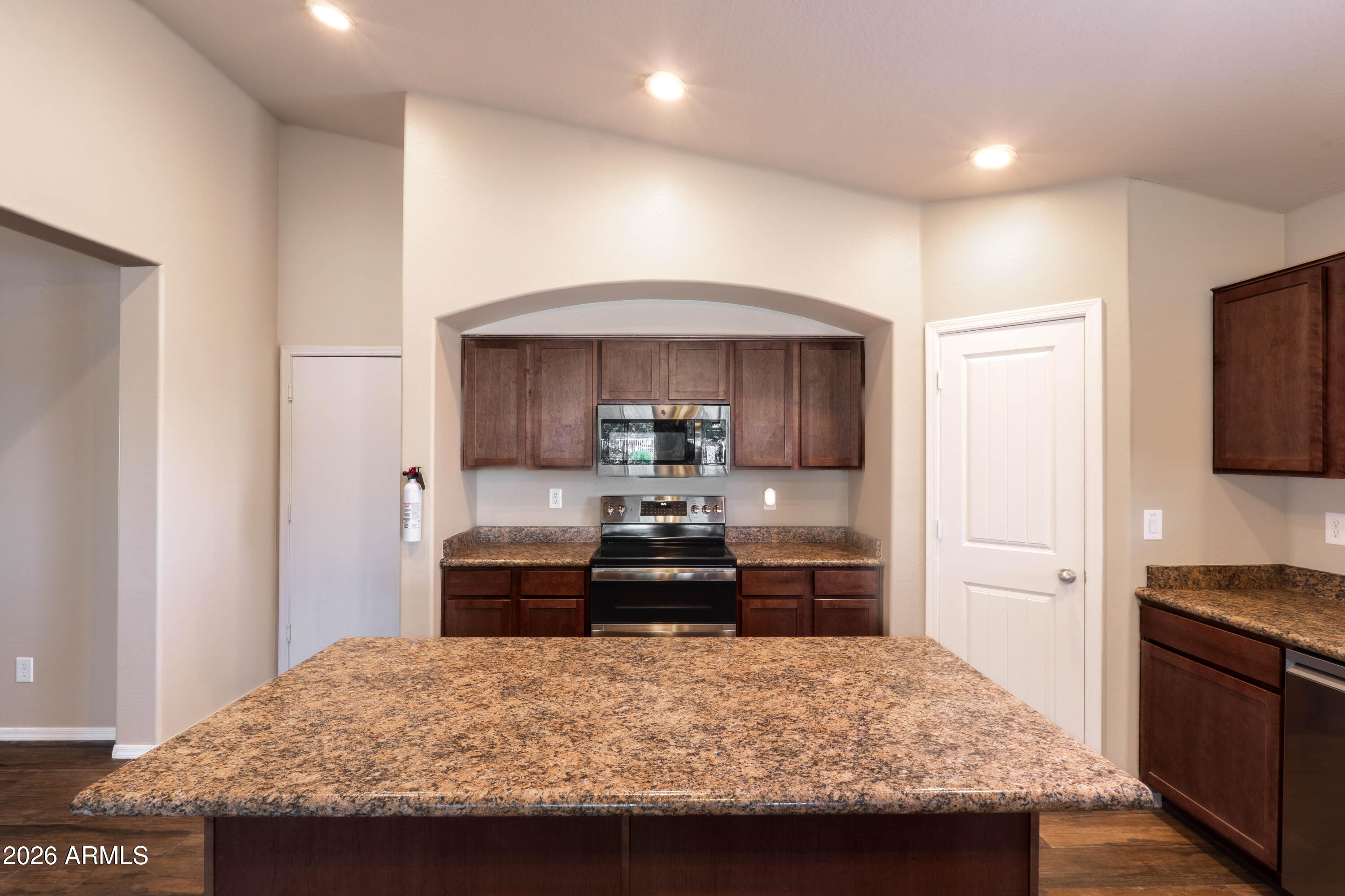SIENNA VISTA - Residential