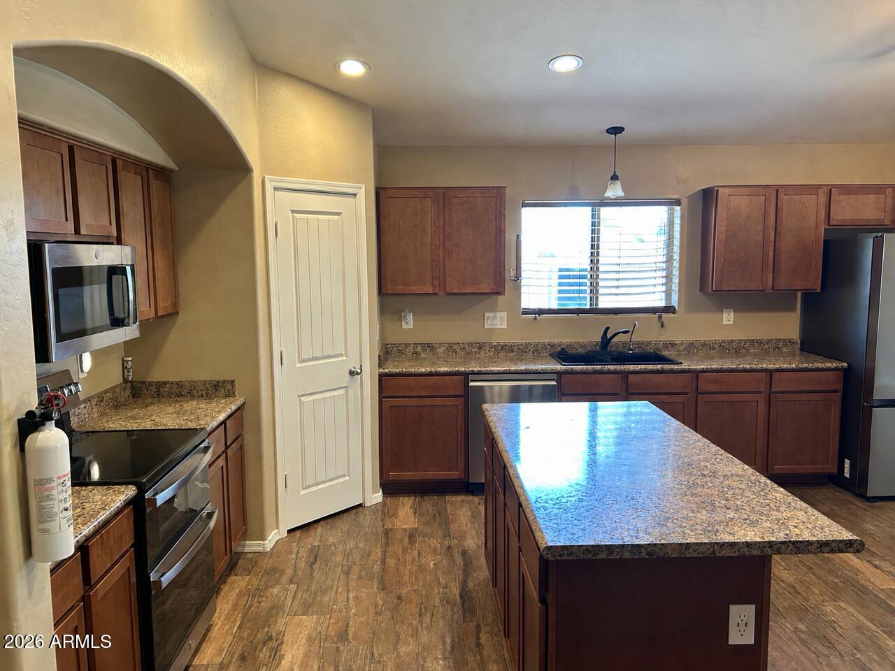 SIENNA VISTA - Residential