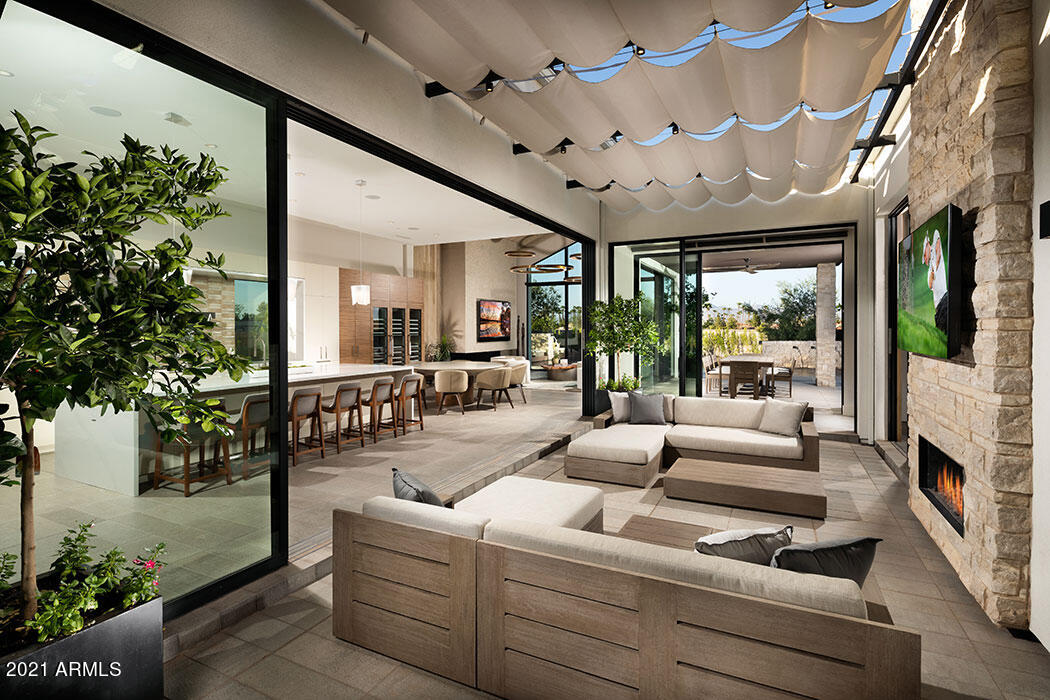RITZ-CARLTON PARCEL B - Residential