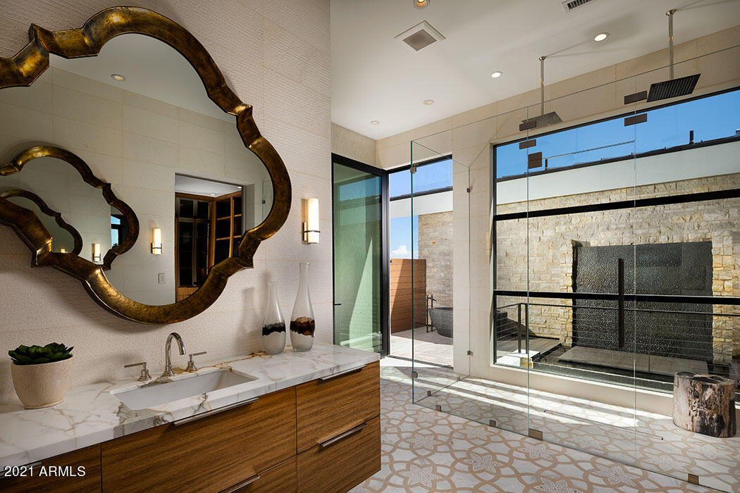 RITZ-CARLTON PARCEL B - Residential