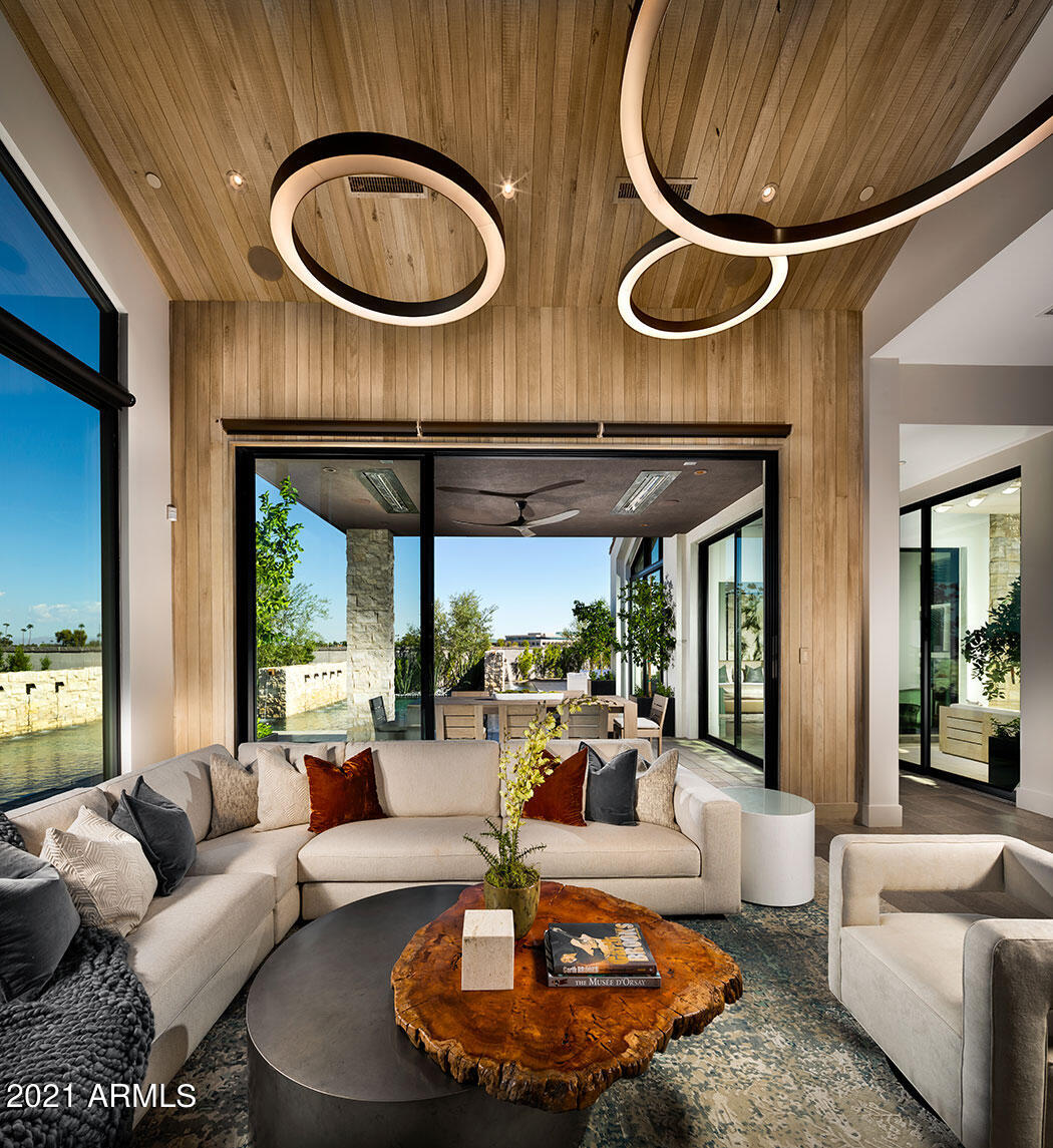 RITZ-CARLTON PARCEL B - Residential
