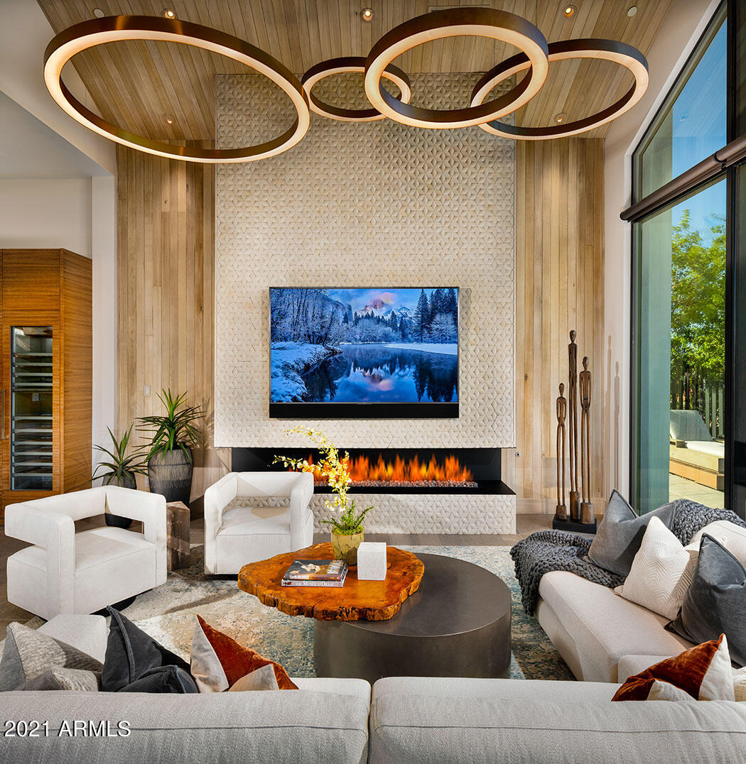 RITZ-CARLTON PARCEL B - Residential