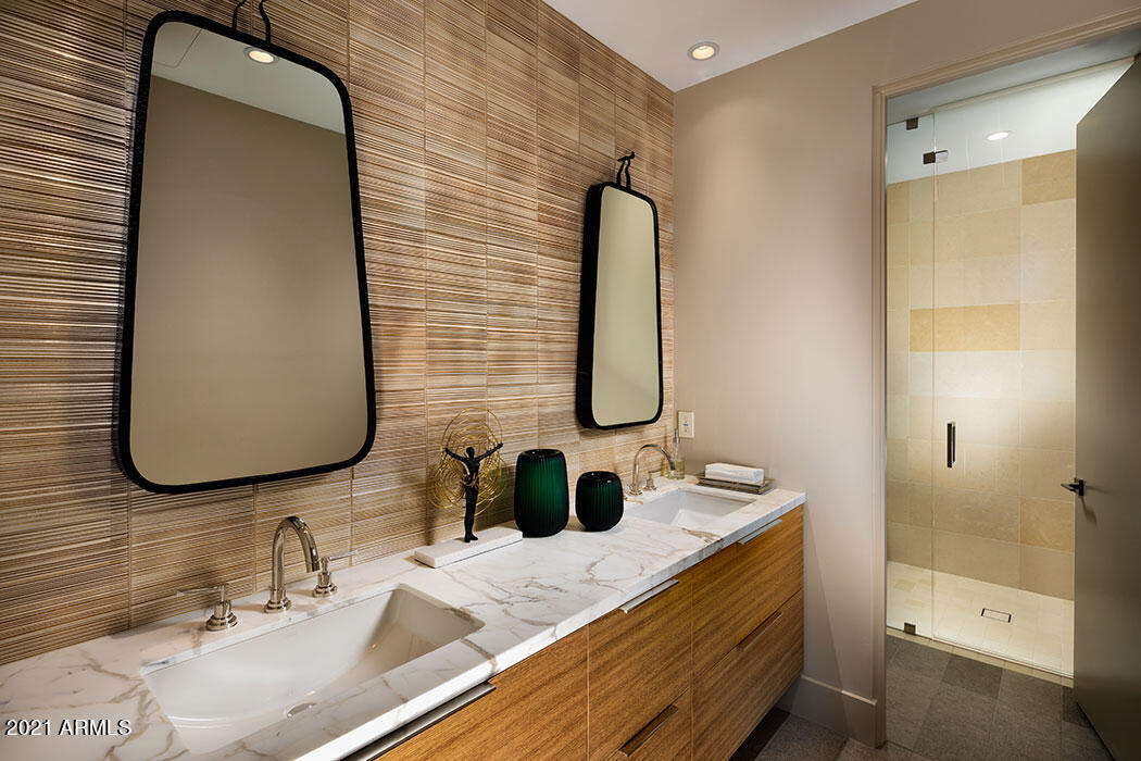 RITZ-CARLTON PARCEL B - Residential