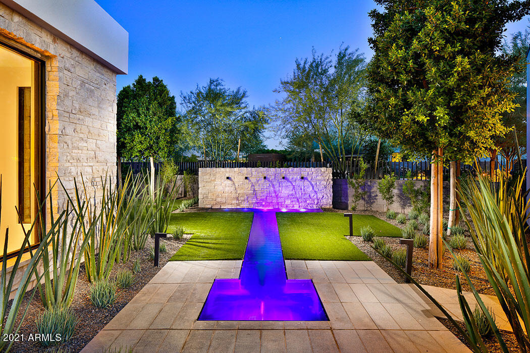 RITZ-CARLTON PARCEL B - Residential
