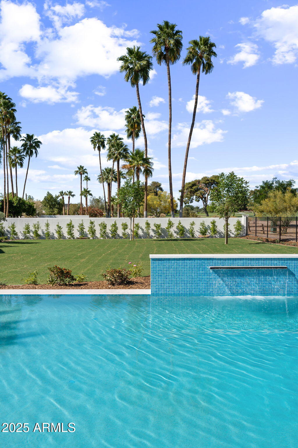 PARADISE COUNTRY CLUB ESTATES - Residential