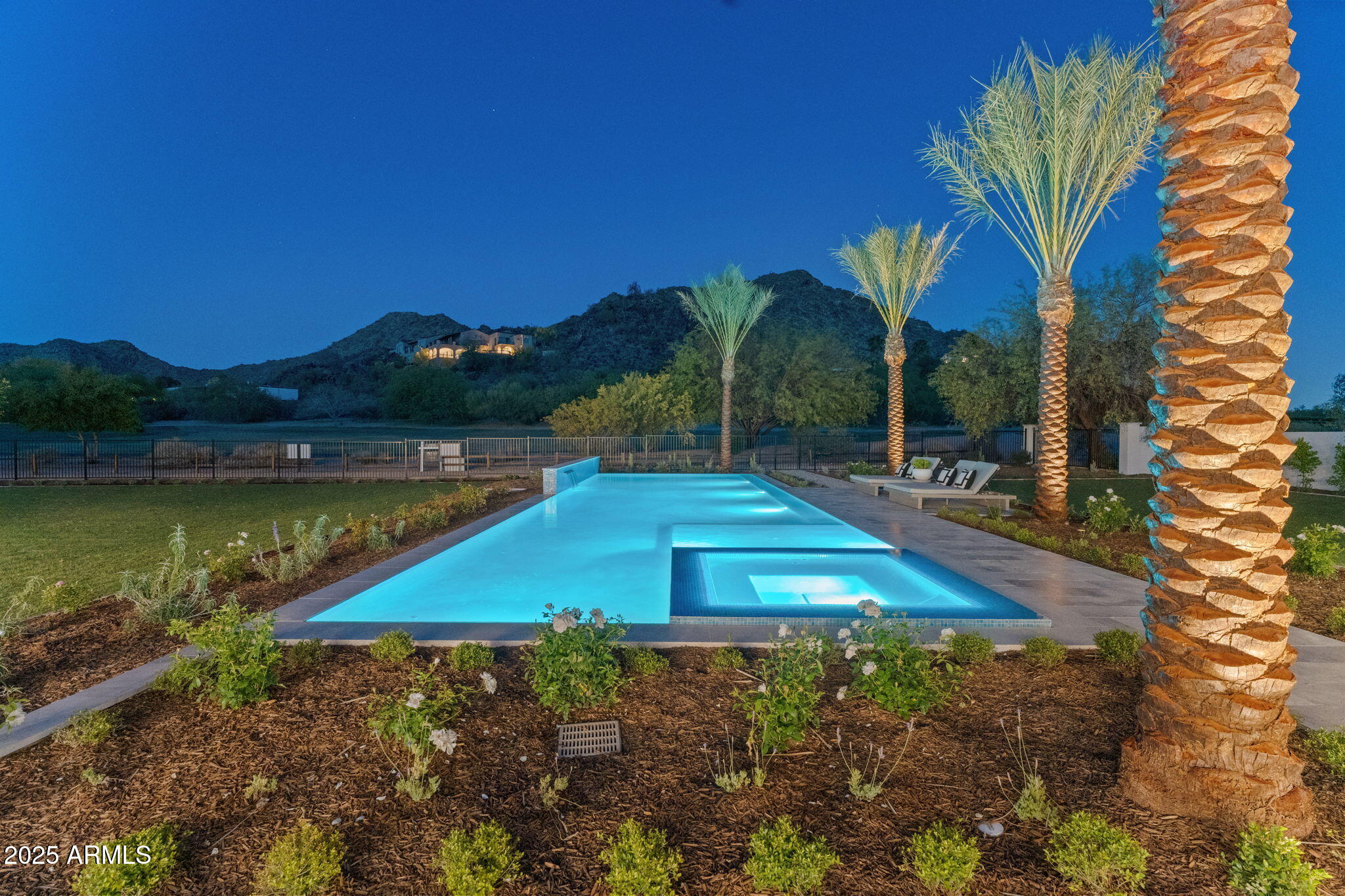 PARADISE COUNTRY CLUB ESTATES - Residential