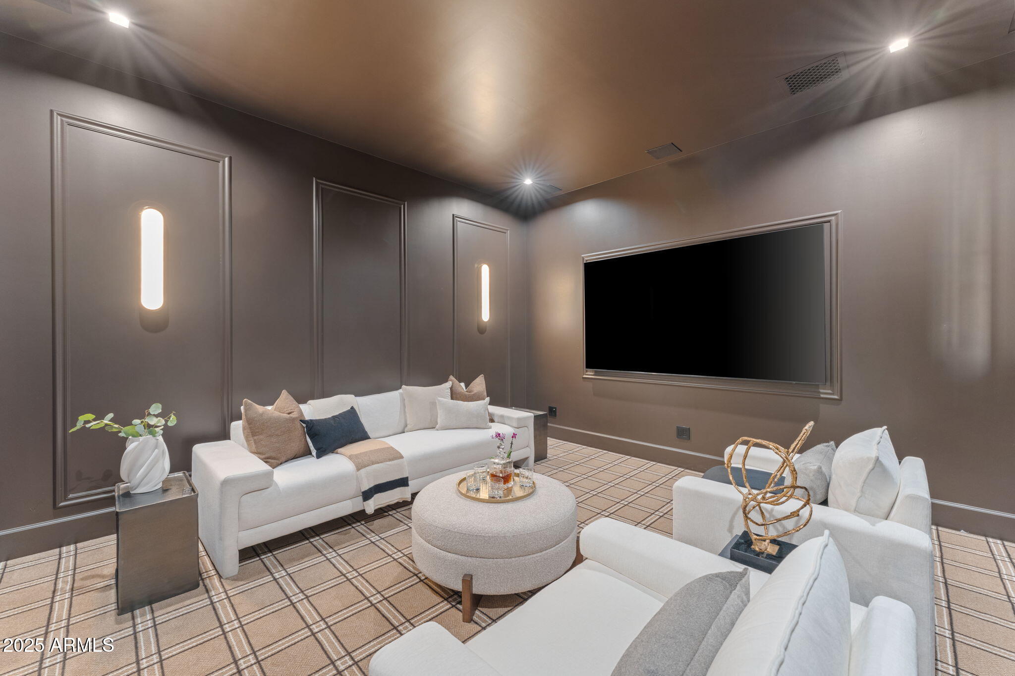 PARADISE COUNTRY CLUB ESTATES - Residential