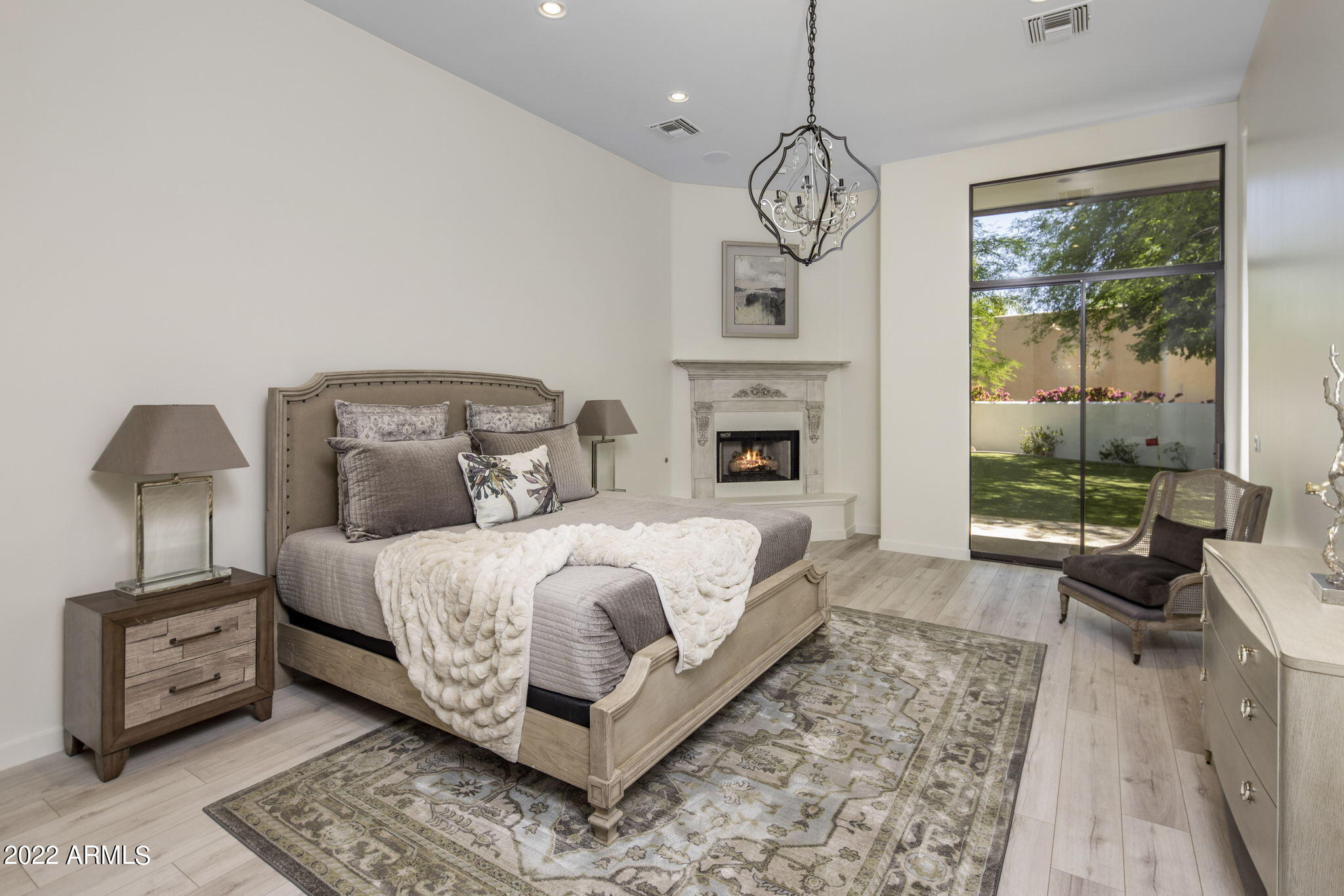 MERRILL CANTATIERRA LOT 1-49 PUT STS IND BEND WASH - Residential