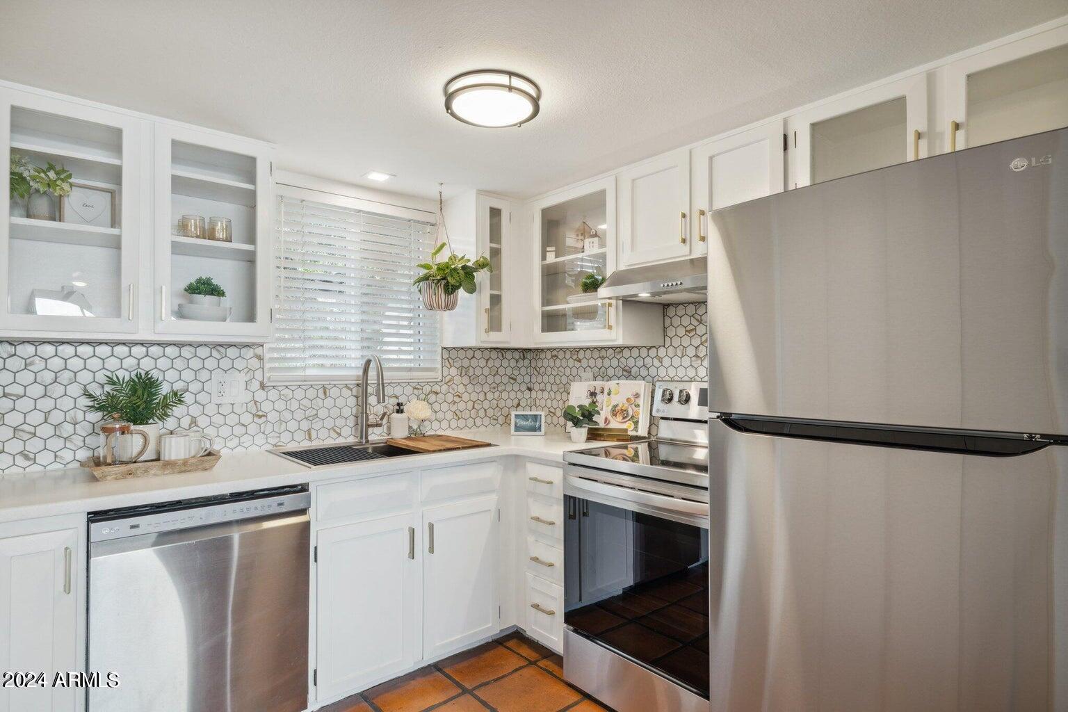 PALO VERDE VILLAS - Residential Lease