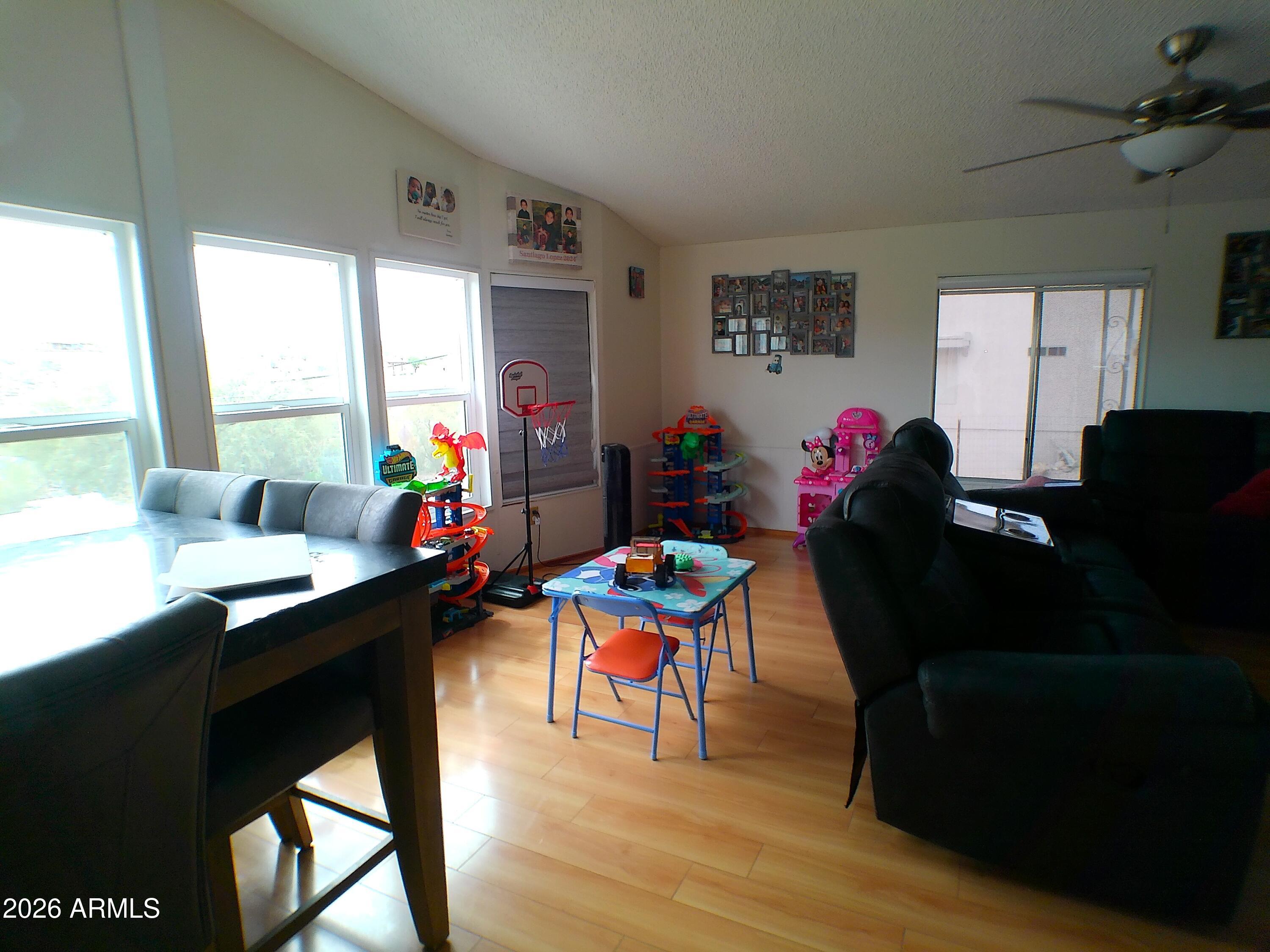 QUEEN VALLEY ESTATES UNIT THREE - Residential