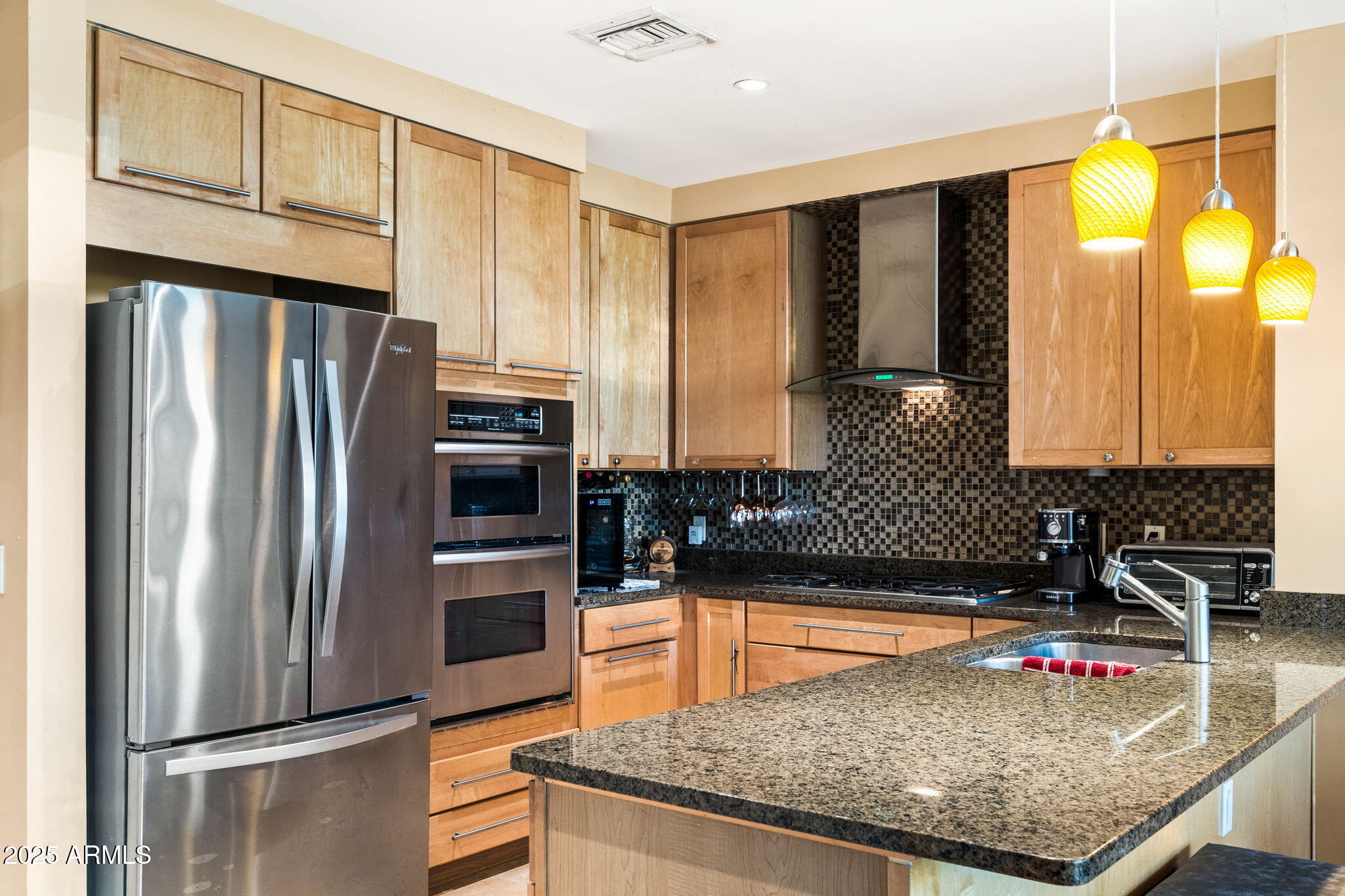 PORTLAND PLACE CONDOMINIUMS PHASE 1 - Residential