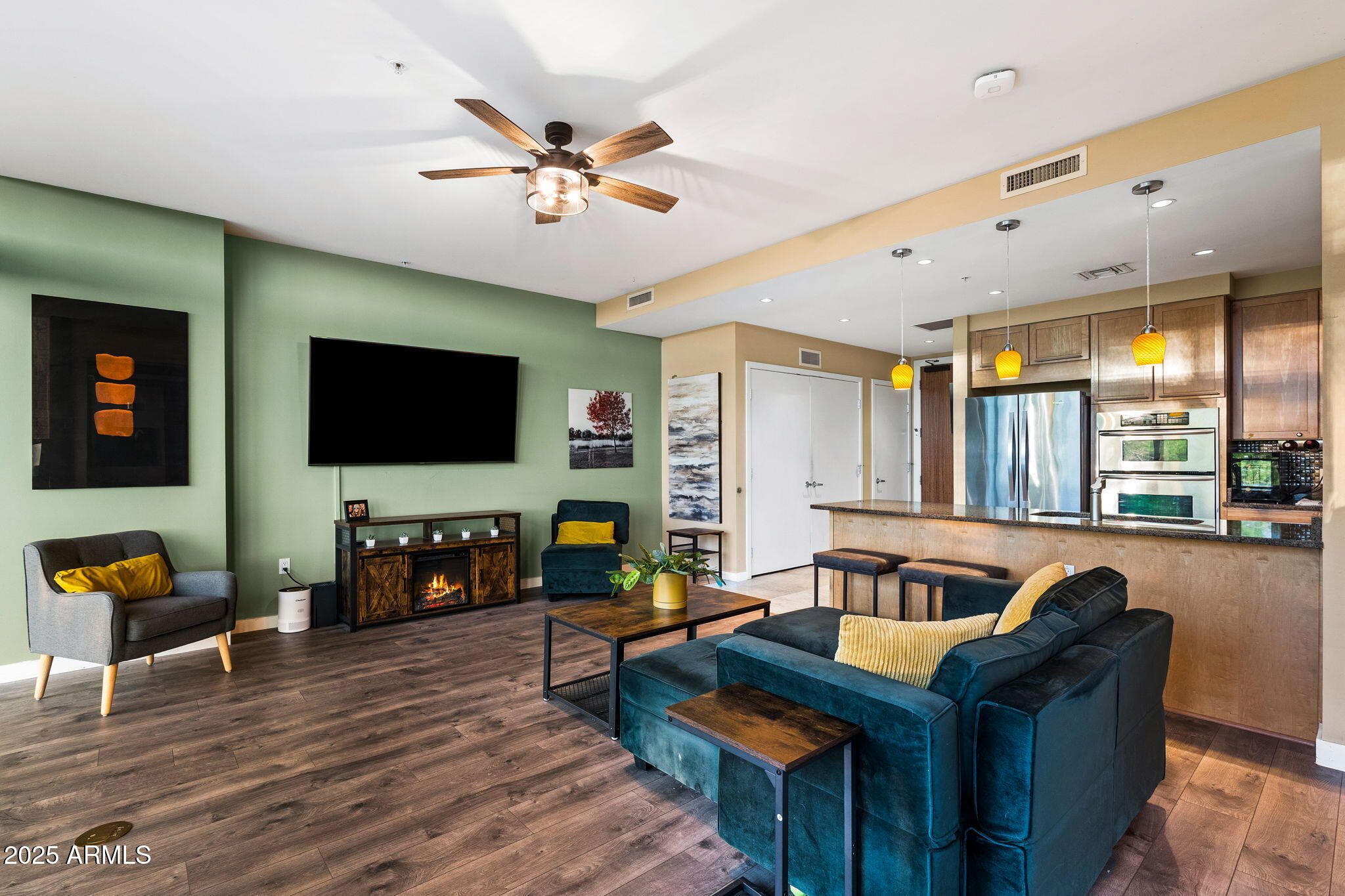 PORTLAND PLACE CONDOMINIUMS PHASE 1 - Residential